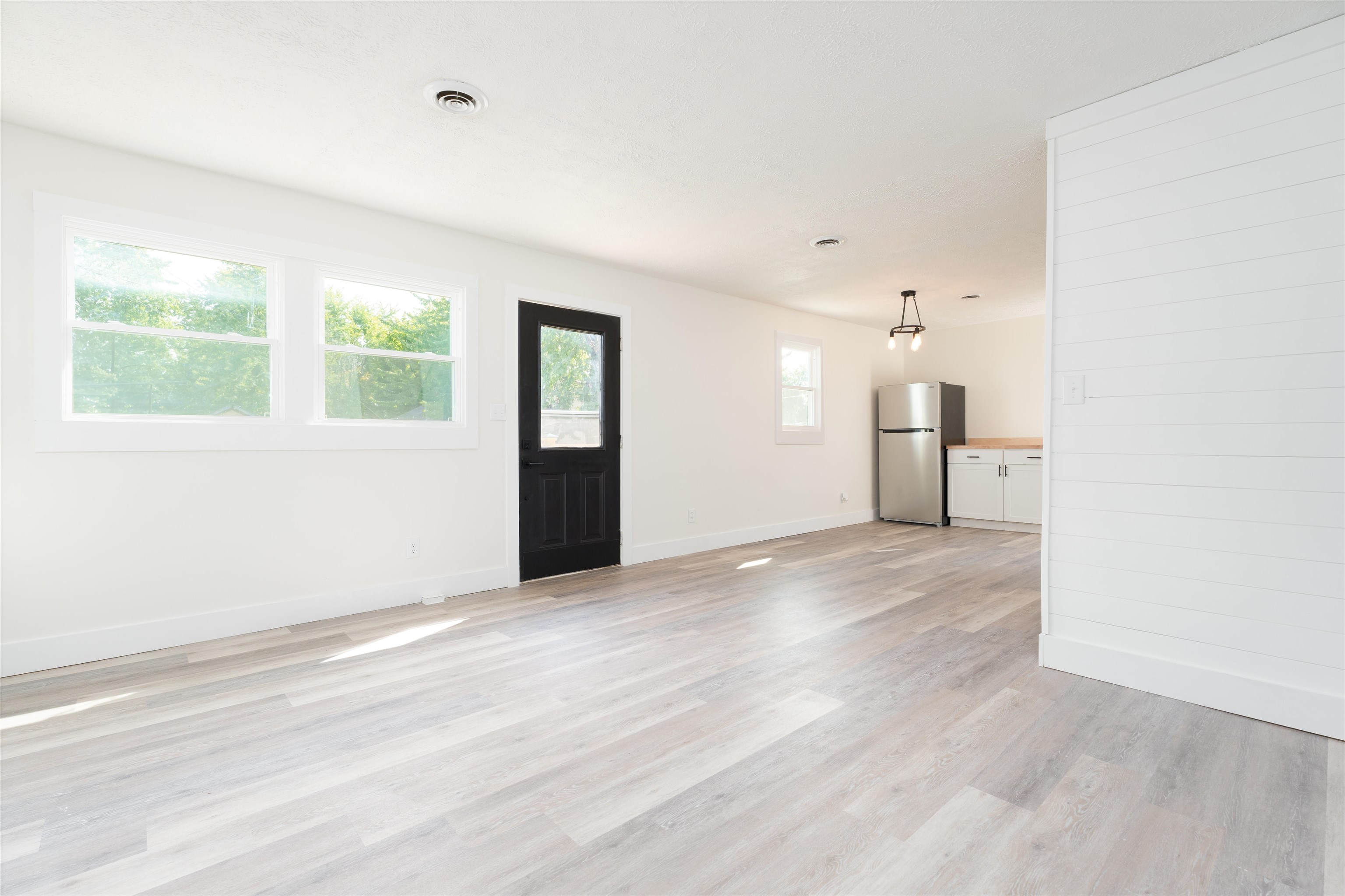 1829 6th Street, Owensboro, Kentucky 42301, 2 Bedrooms Bedrooms, ,1 BathroomBathrooms,Single Family Residence,For Sale,6th Street,90615