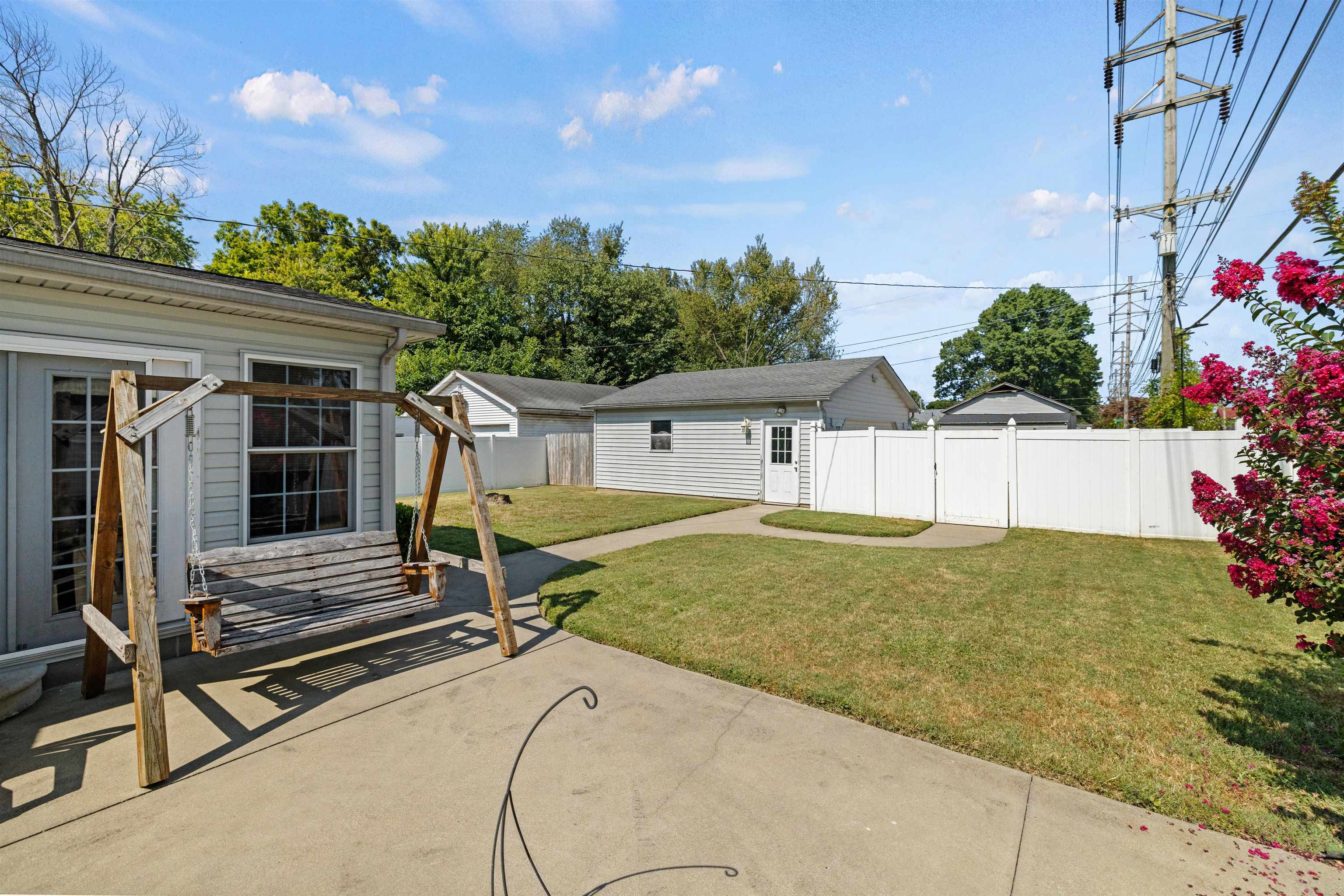1935 McCulloch Ave, Owensboro, Kentucky 42303, 2 Bedrooms Bedrooms, ,1 BathroomBathrooms,Ranch,For Sale,McCulloch Ave,90616