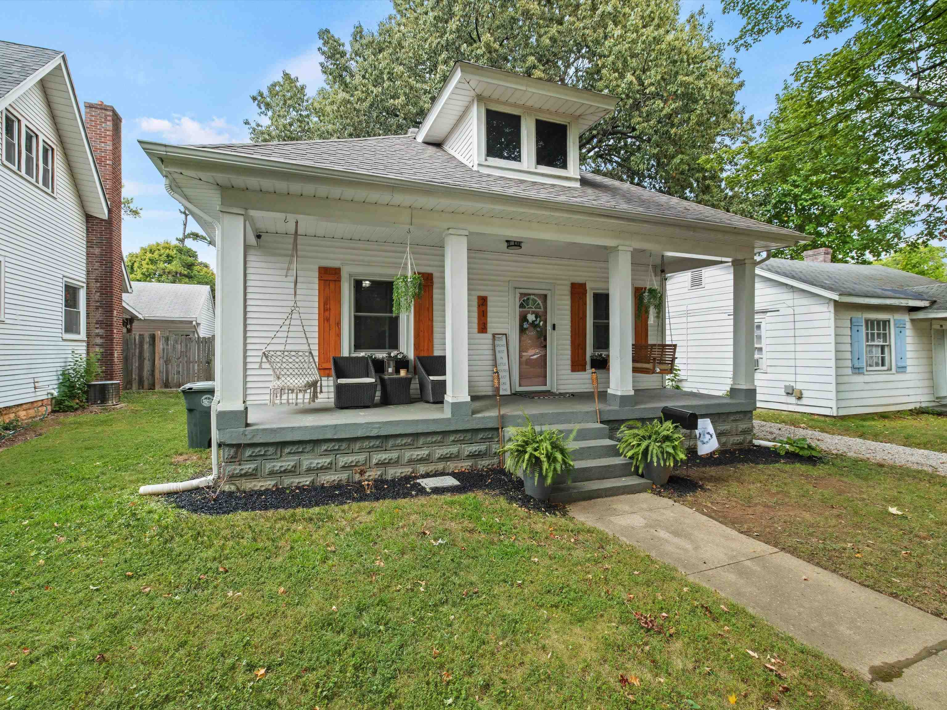 213 21St, Owensboro, Kentucky 42303, 2 Bedrooms Bedrooms, ,1 BathroomBathrooms,Single Family Residence,For Sale,21St,90620