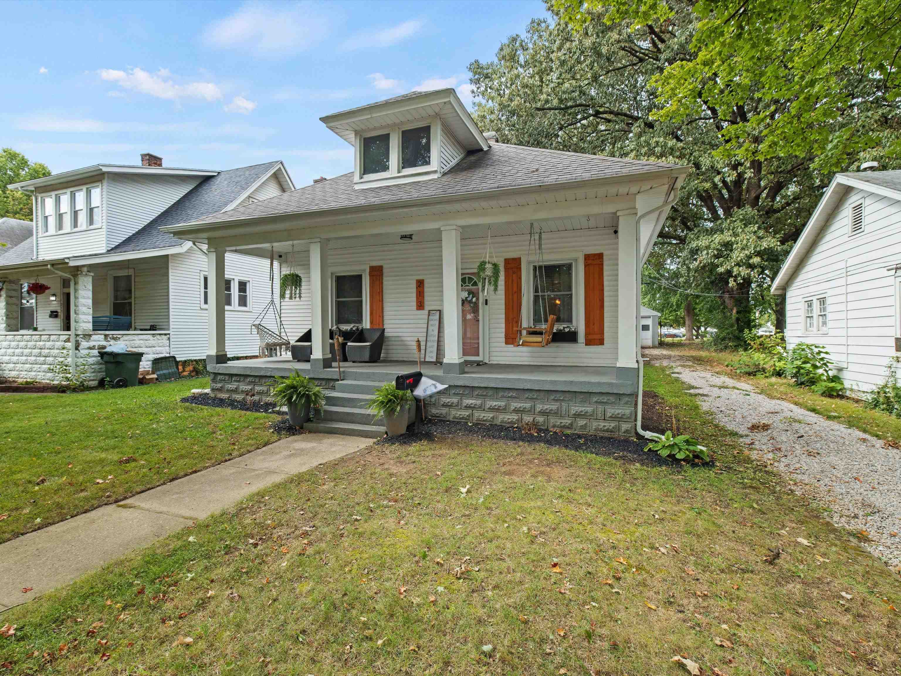 213 21St, Owensboro, Kentucky 42303, 2 Bedrooms Bedrooms, ,1 BathroomBathrooms,Single Family Residence,For Sale,21St,90620