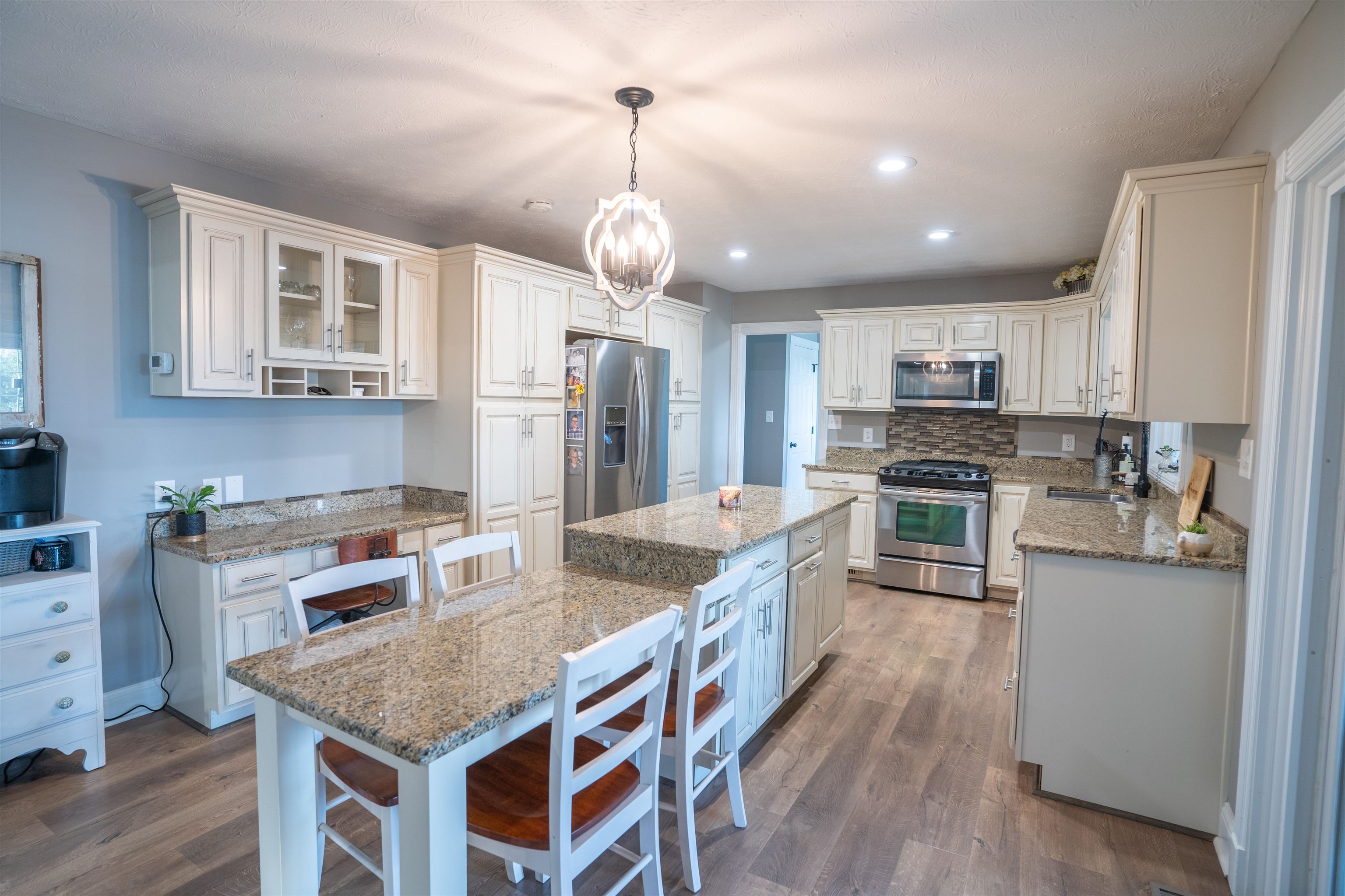 185 Meadow Lake Ln, Hardinsburg, Kentucky 40143, 5 Bedrooms Bedrooms, ,2 BathroomsBathrooms,Single Family Residence,For Sale,Meadow Lake Ln,90630