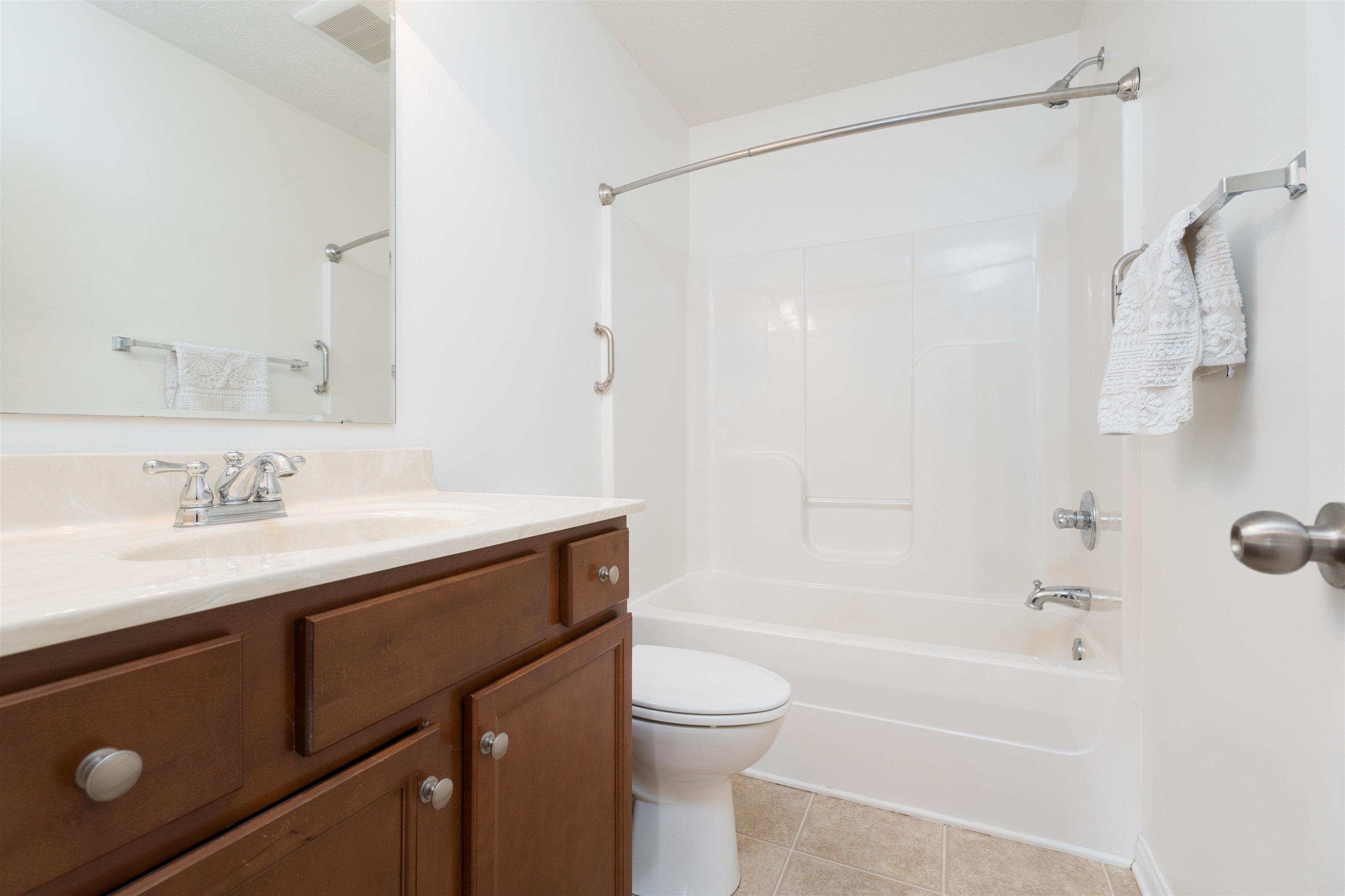 2118 Village Run, Owensboro, Kentucky 42303, 2 Bedrooms Bedrooms, ,2 BathroomsBathrooms,Single Family Residence,For Sale,Village Run,90631