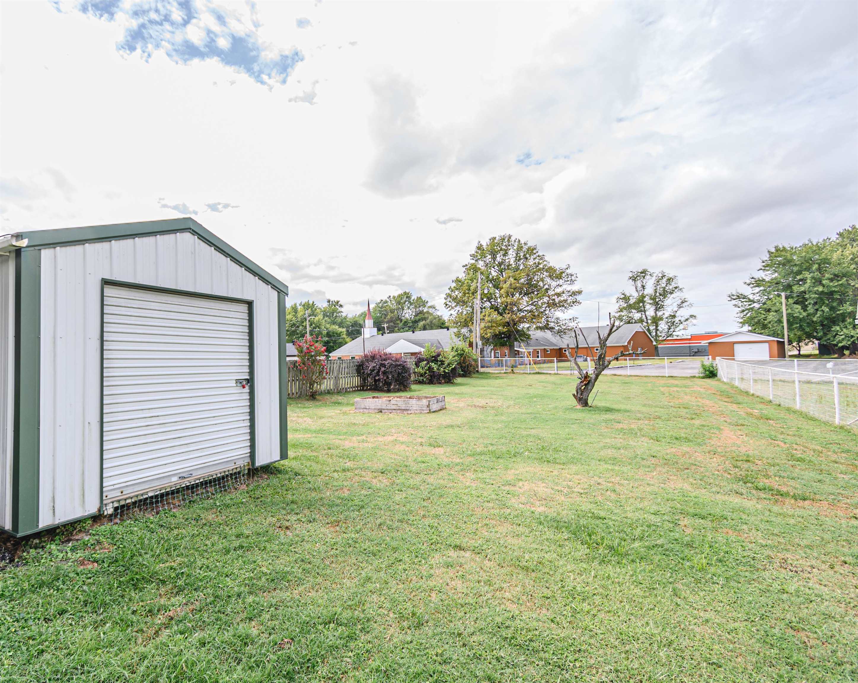 1414 Rose Ave., Owensboro, Kentucky 42301, 2 Bedrooms Bedrooms, ,1 BathroomBathrooms,Single Family Residence,For Sale,Rose Ave.,90635