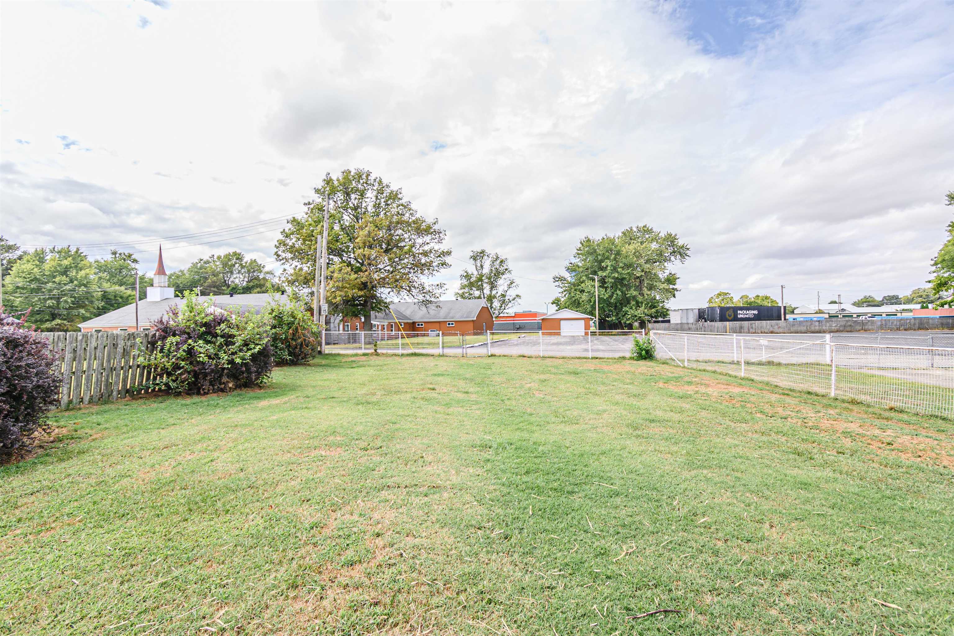 1414 Rose Ave., Owensboro, Kentucky 42301, 2 Bedrooms Bedrooms, ,1 BathroomBathrooms,Single Family Residence,For Sale,Rose Ave.,90635