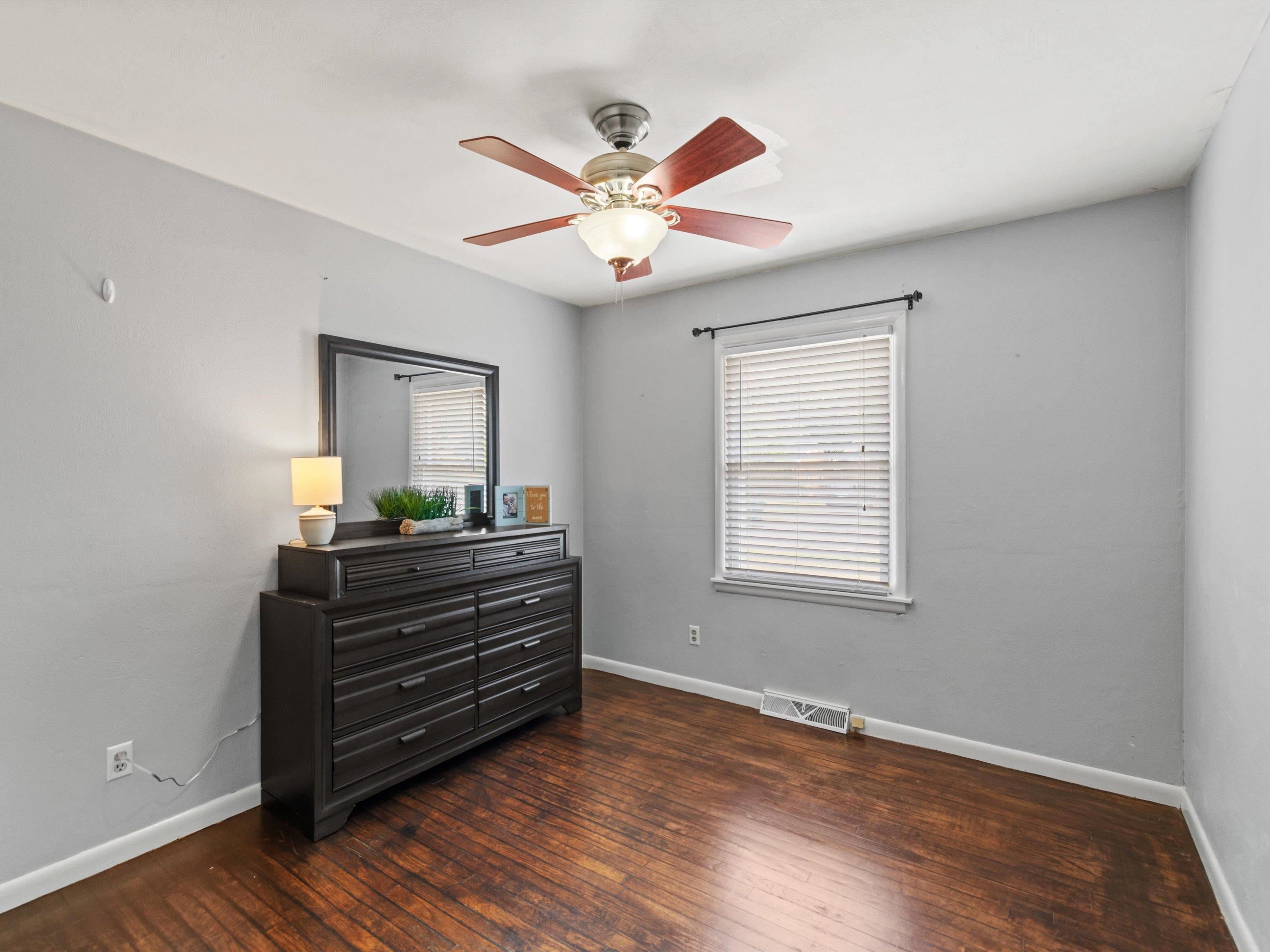 4300 Hawthorne Dr., Owensboro, Kentucky 42303, 3 Bedrooms Bedrooms, ,2 BathroomsBathrooms,Single Family Residence,For Sale,Hawthorne Dr.,90640