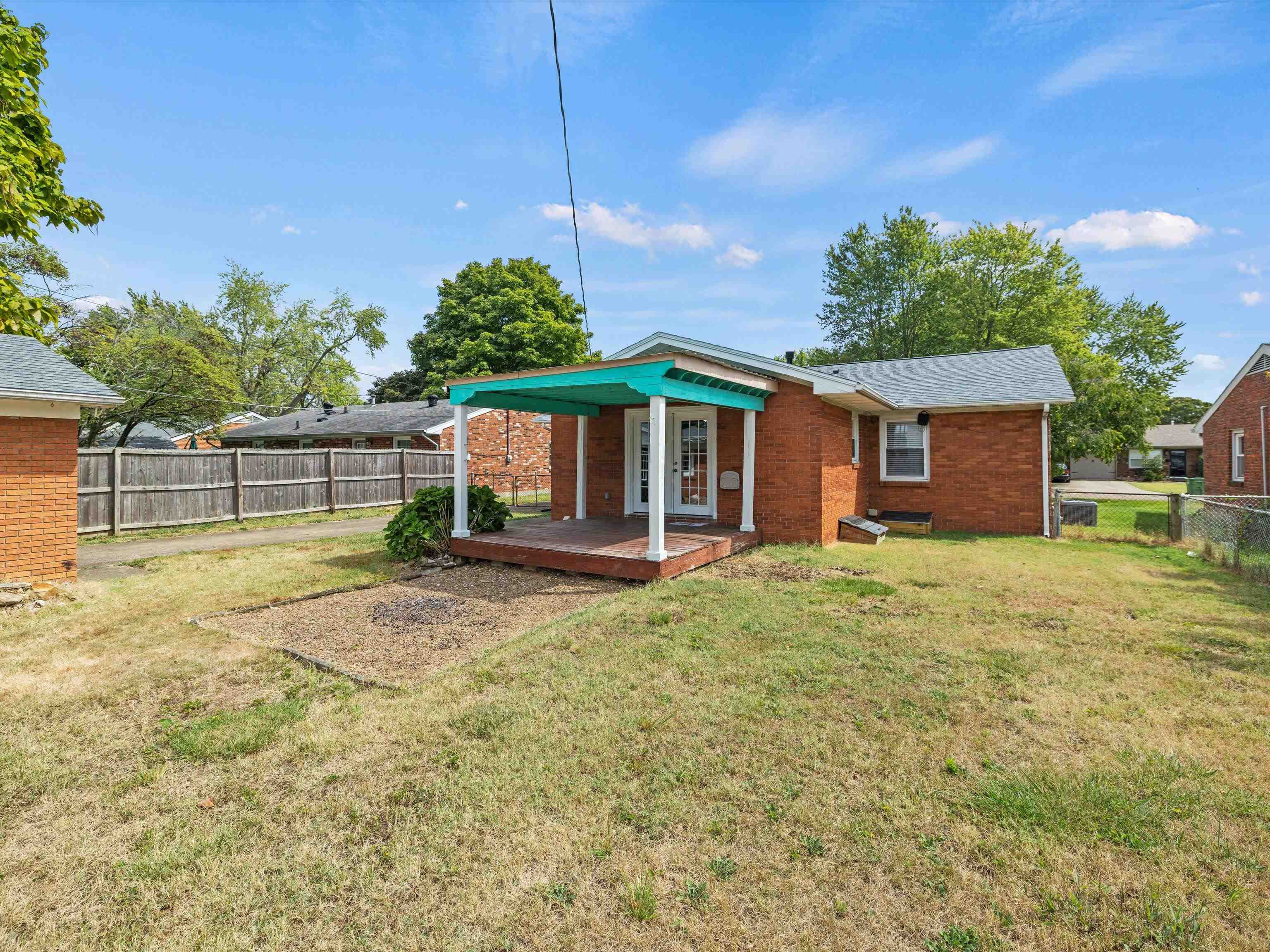 4300 Hawthorne Dr., Owensboro, Kentucky 42303, 3 Bedrooms Bedrooms, ,2 BathroomsBathrooms,Single Family Residence,For Sale,Hawthorne Dr.,90640