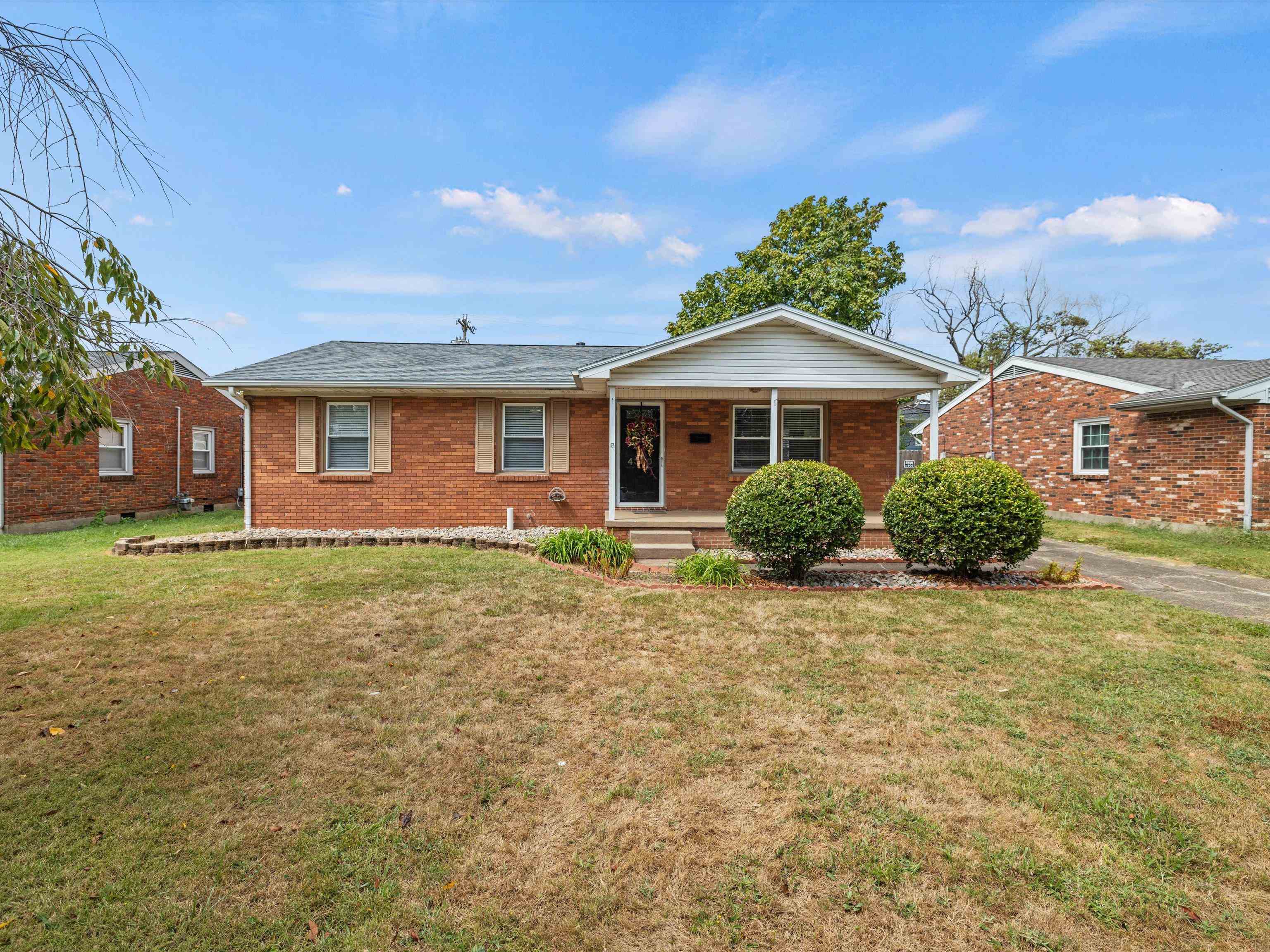 4300 Hawthorne Dr., Owensboro, Kentucky 42303, 3 Bedrooms Bedrooms, ,2 BathroomsBathrooms,Single Family Residence,For Sale,Hawthorne Dr.,90640