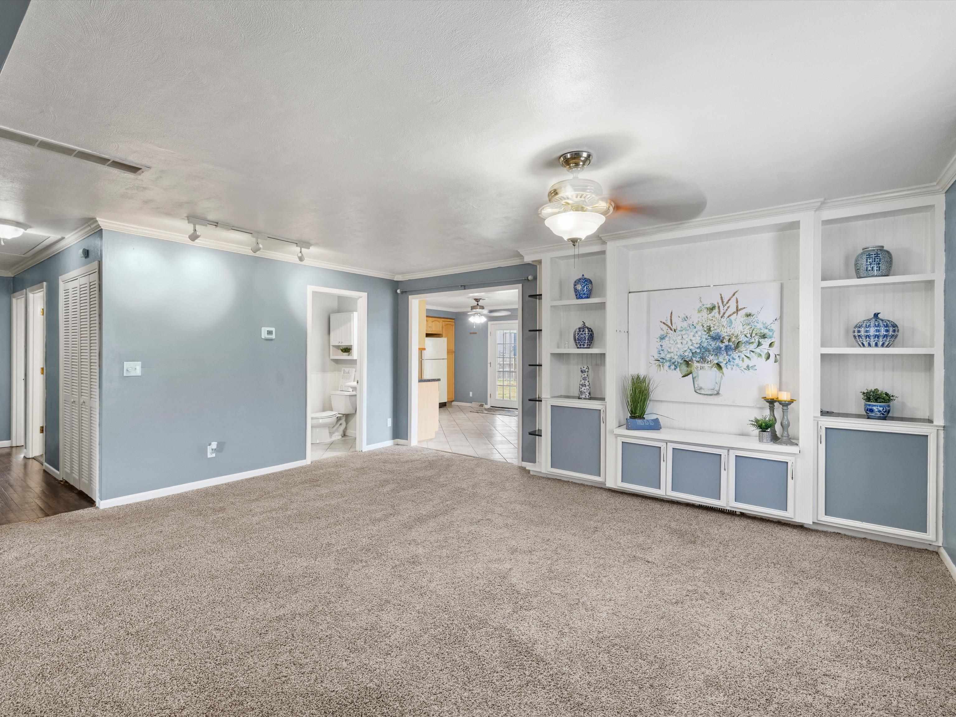 4300 Hawthorne Dr., Owensboro, Kentucky 42303, 3 Bedrooms Bedrooms, ,2 BathroomsBathrooms,Single Family Residence,For Sale,Hawthorne Dr.,90640