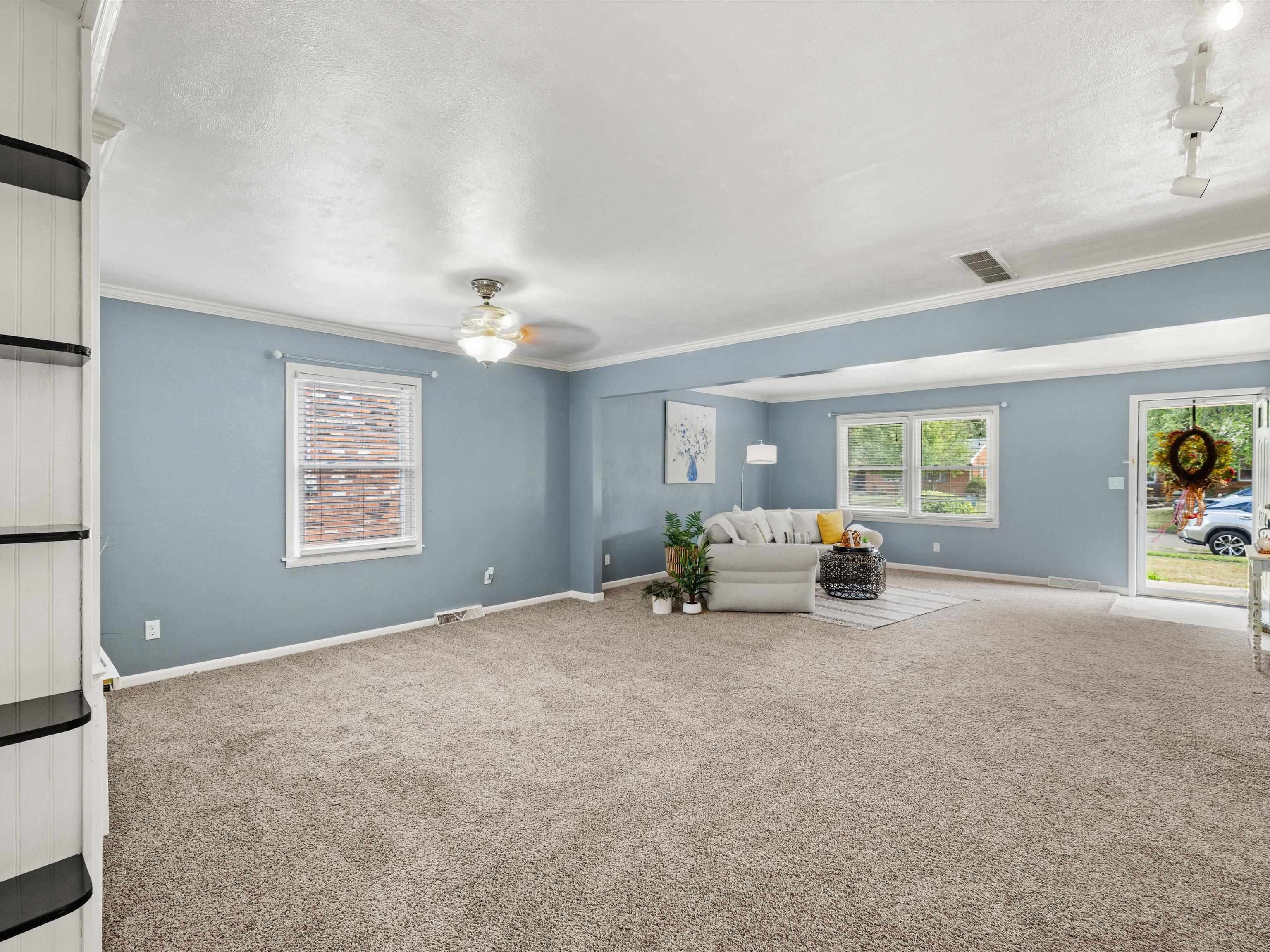4300 Hawthorne Dr., Owensboro, Kentucky 42303, 3 Bedrooms Bedrooms, ,2 BathroomsBathrooms,Single Family Residence,For Sale,Hawthorne Dr.,90640