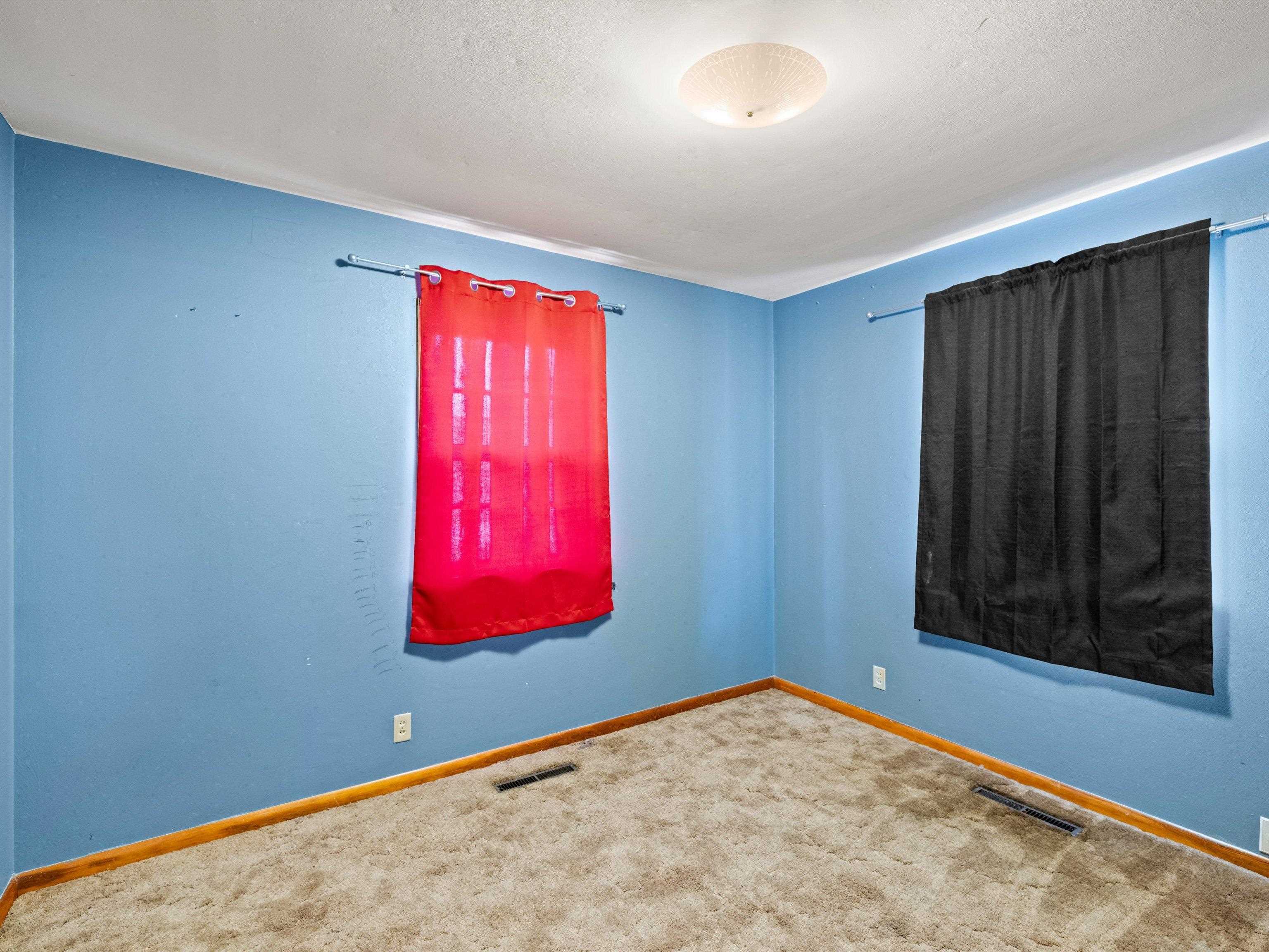 2412 Elm St., Henderson, Kentucky 42420, 4 Bedrooms Bedrooms, ,2 BathroomsBathrooms,Single Family Residence,For Sale,Elm St.,90651