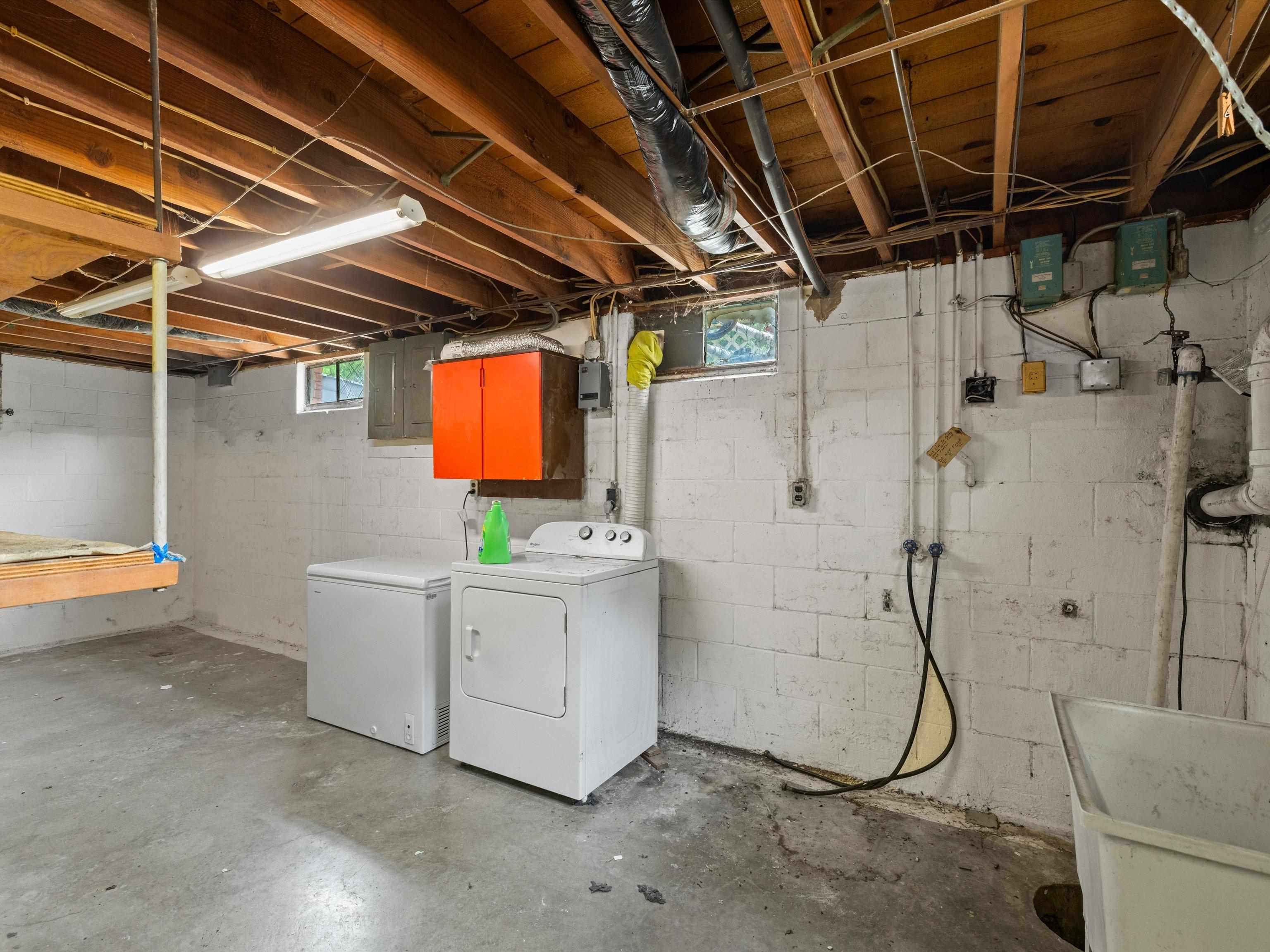 2412 Elm St., Henderson, Kentucky 42420, 4 Bedrooms Bedrooms, ,2 BathroomsBathrooms,Single Family Residence,For Sale,Elm St.,90651