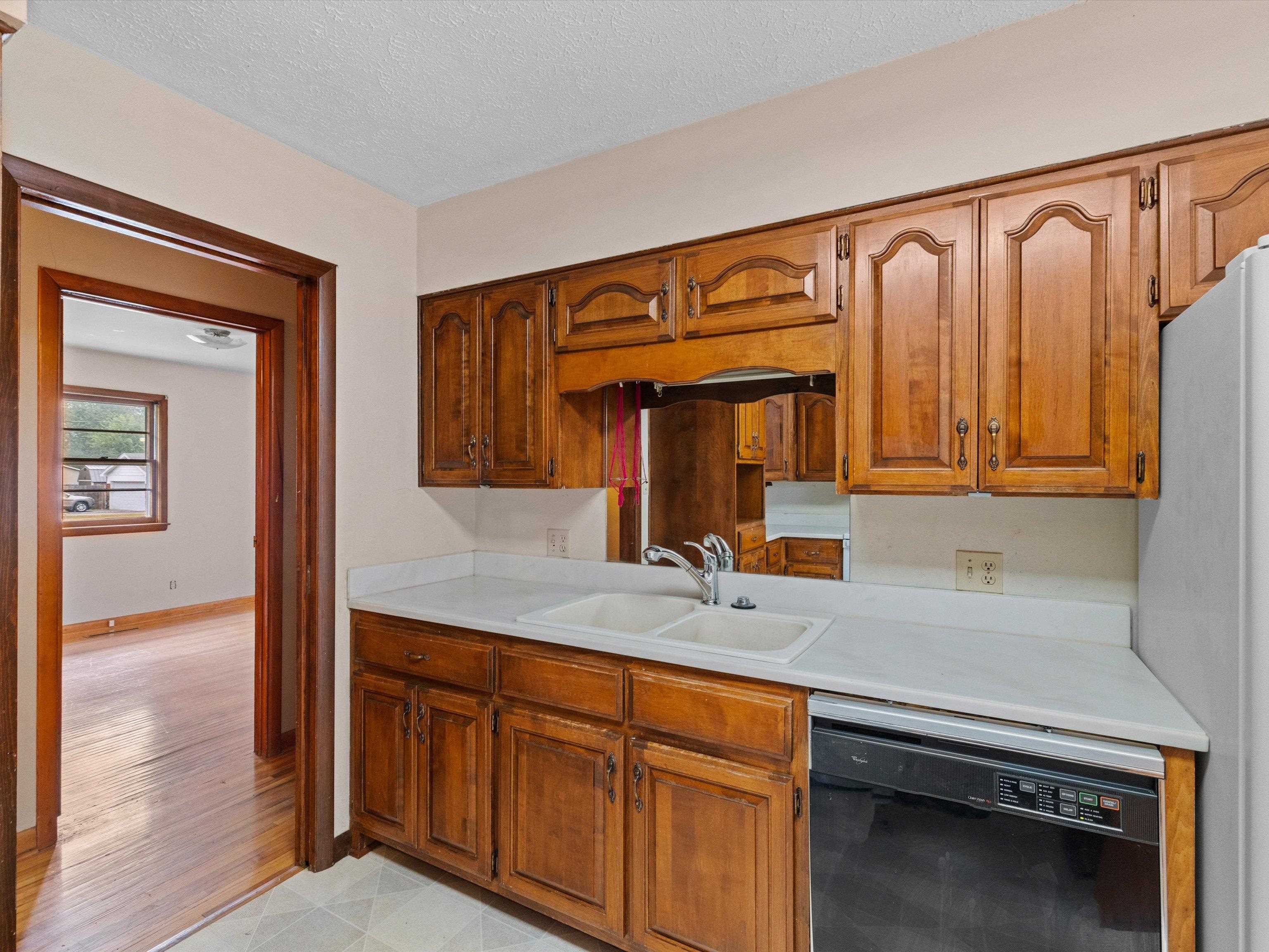 2412 Elm St., Henderson, Kentucky 42420, 4 Bedrooms Bedrooms, ,2 BathroomsBathrooms,Single Family Residence,For Sale,Elm St.,90651