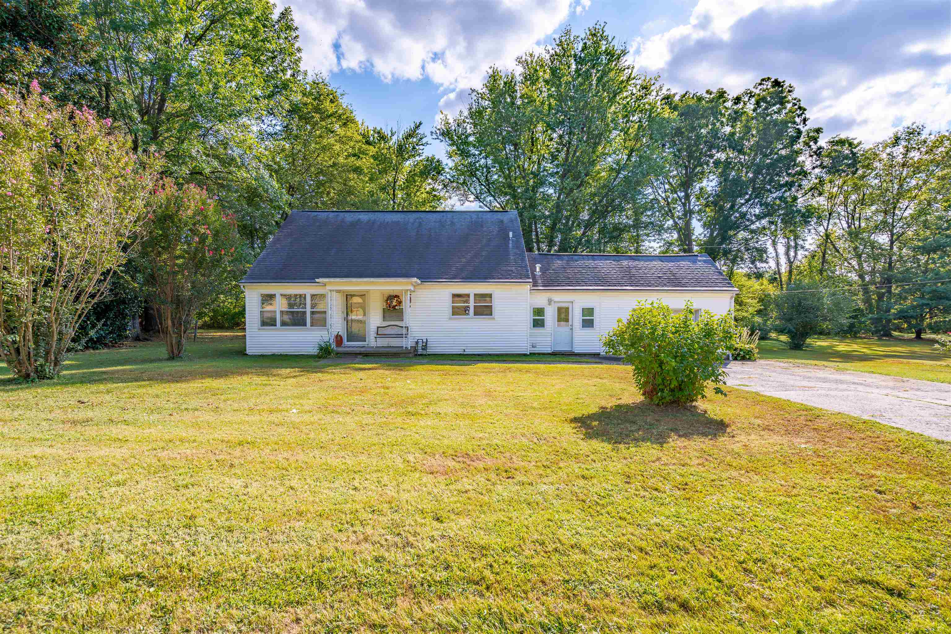 3020 Reid Rd., Owensboro, Kentucky 42303, 3 Bedrooms Bedrooms, ,1 BathroomBathrooms,Single Family Residence,For Sale,Reid Rd.,90653
