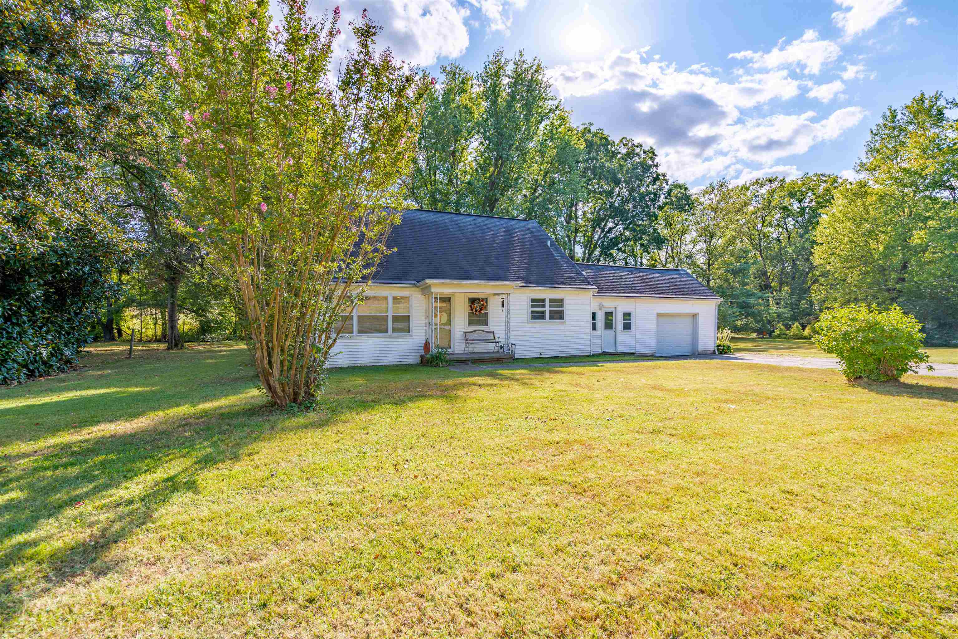 3020 Reid Rd., Owensboro, Kentucky 42303, 3 Bedrooms Bedrooms, ,1 BathroomBathrooms,Single Family Residence,For Sale,Reid Rd.,90653