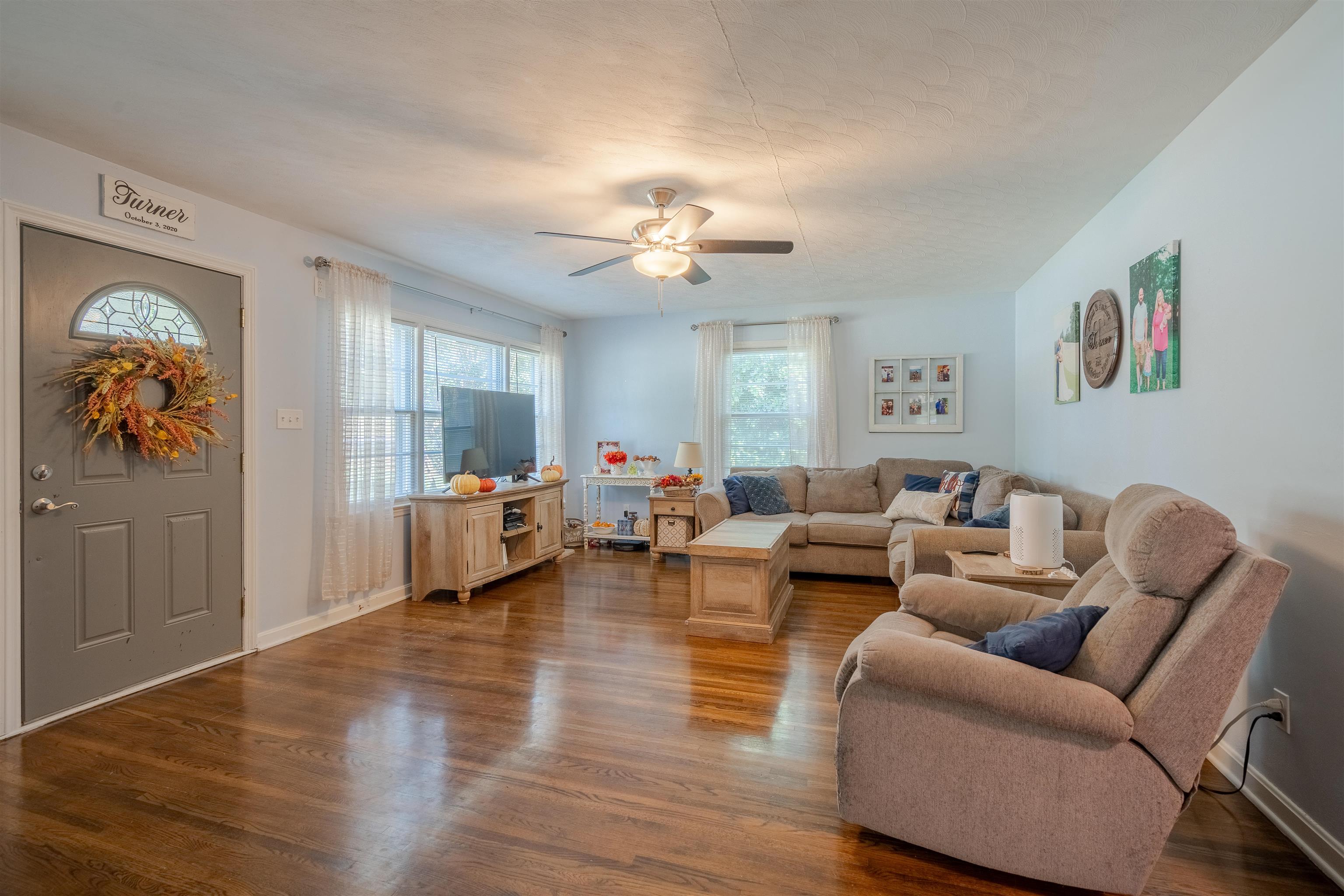 3020 Reid Rd., Owensboro, Kentucky 42303, 3 Bedrooms Bedrooms, ,1 BathroomBathrooms,Single Family Residence,For Sale,Reid Rd.,90653