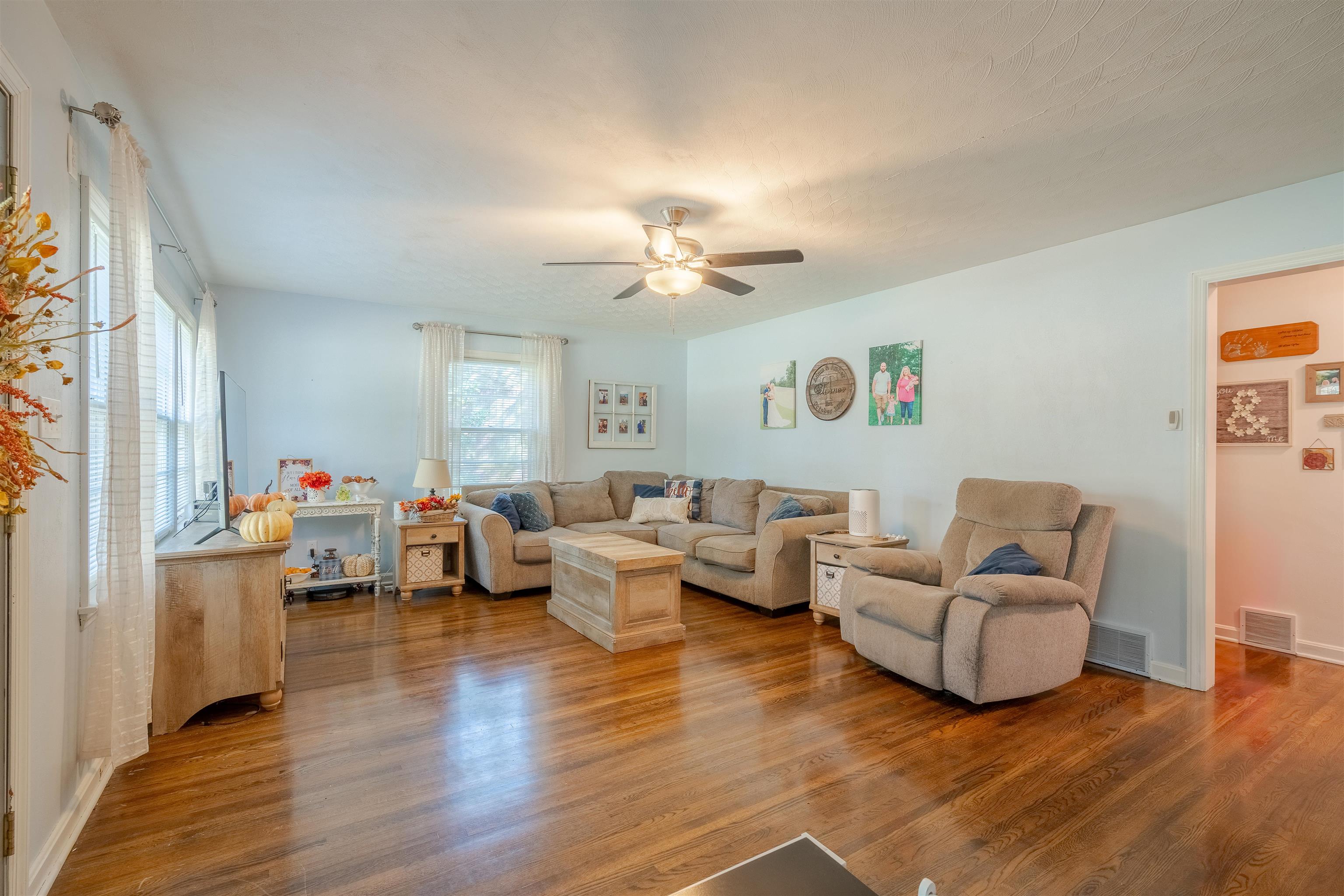 3020 Reid Rd., Owensboro, Kentucky 42303, 3 Bedrooms Bedrooms, ,1 BathroomBathrooms,Single Family Residence,For Sale,Reid Rd.,90653