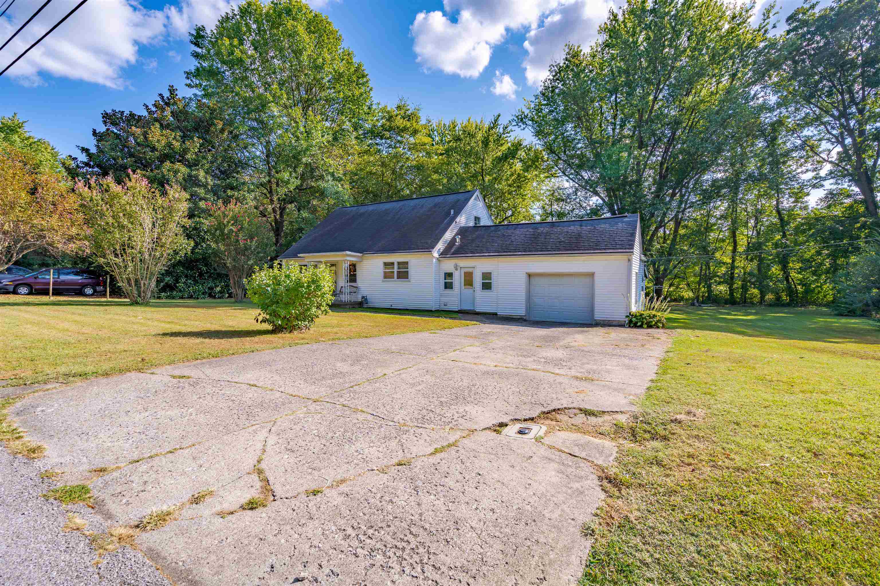 3020 Reid Rd., Owensboro, Kentucky 42303, 3 Bedrooms Bedrooms, ,1 BathroomBathrooms,Single Family Residence,For Sale,Reid Rd.,90653
