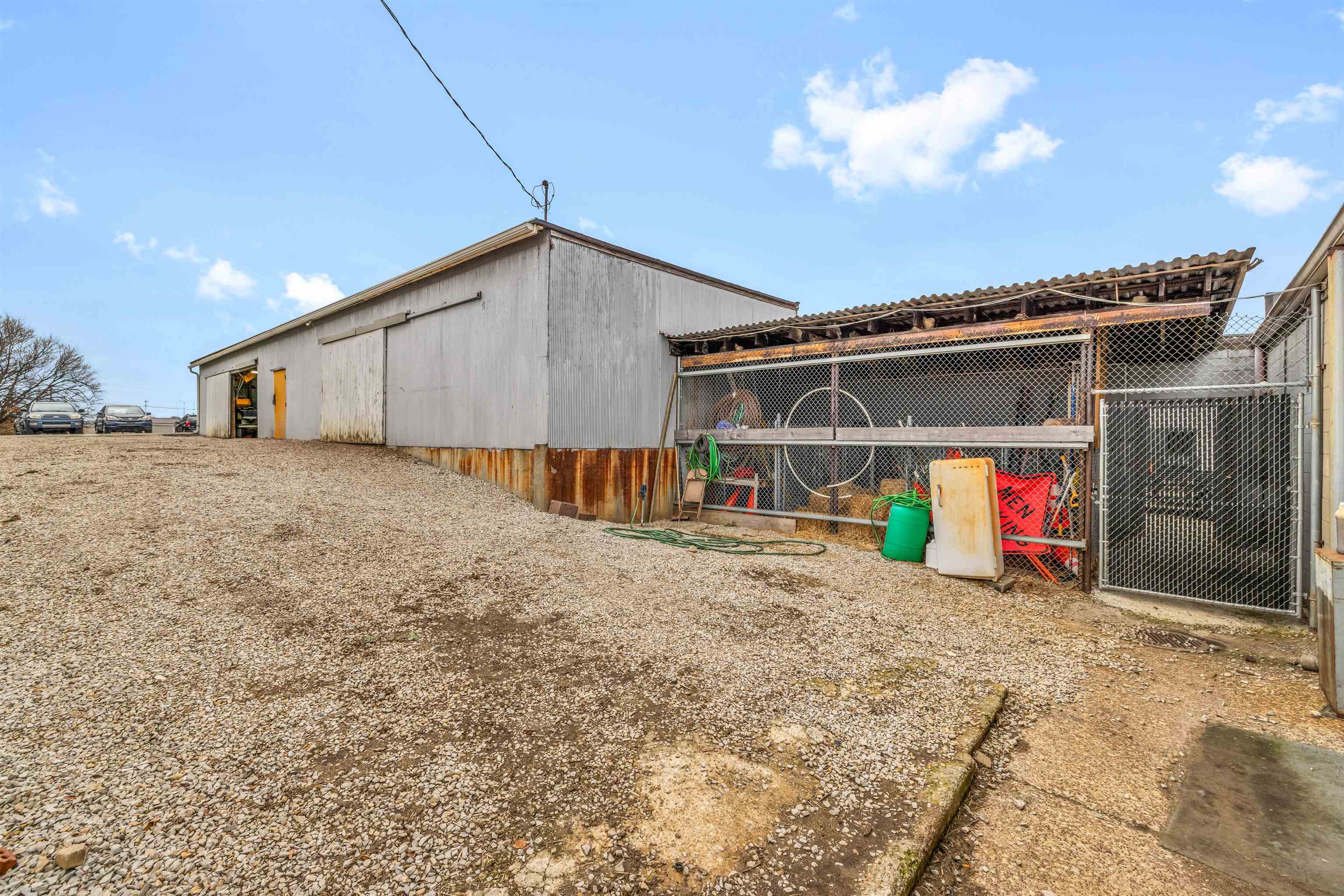 1227 Moseley Street, Owensboro, Kentucky 42303, ,Mixed Use,For Sale,Moseley Street,90656