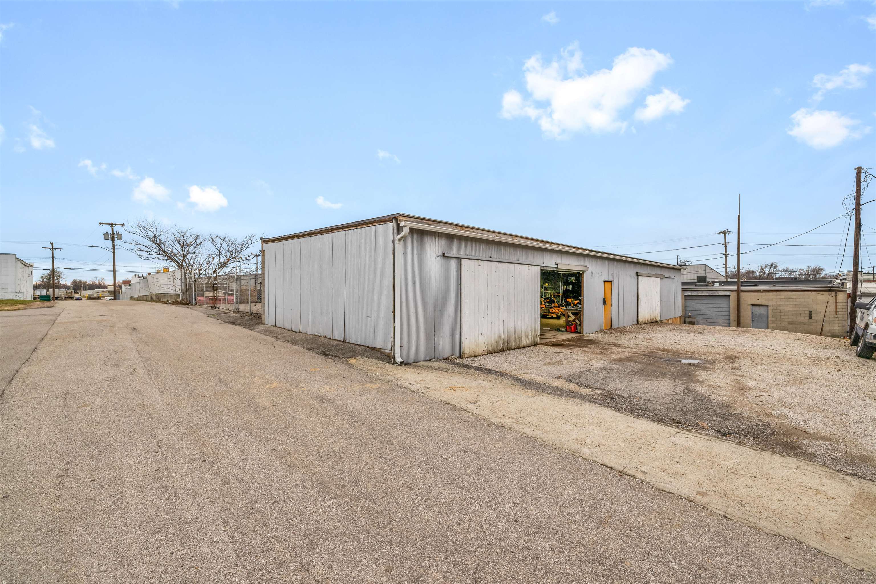 1227 Moseley Street, Owensboro, Kentucky 42303, ,Mixed Use,For Sale,Moseley Street,90656