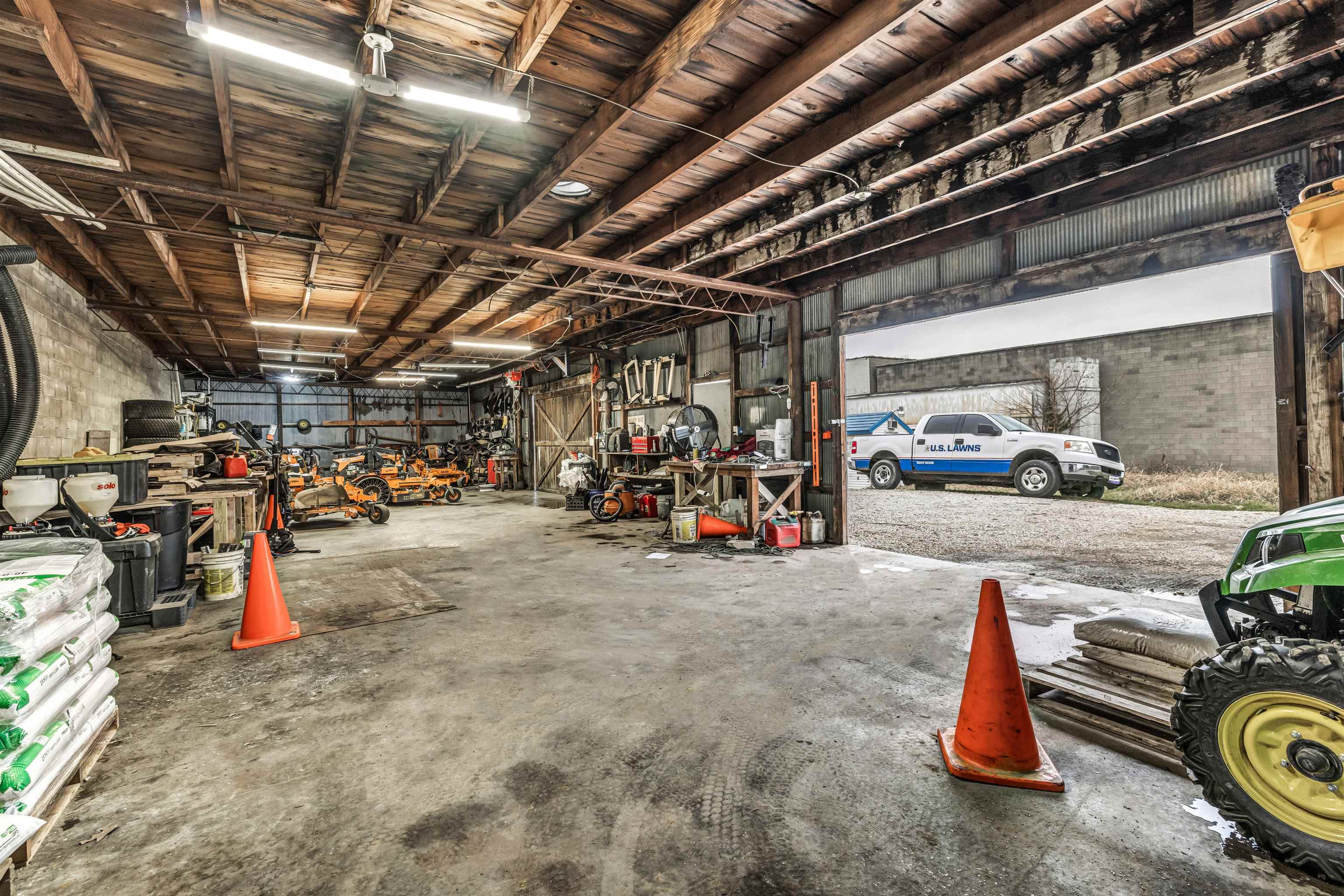 1227 Moseley Street, Owensboro, Kentucky 42303, ,Mixed Use,For Sale,Moseley Street,90656