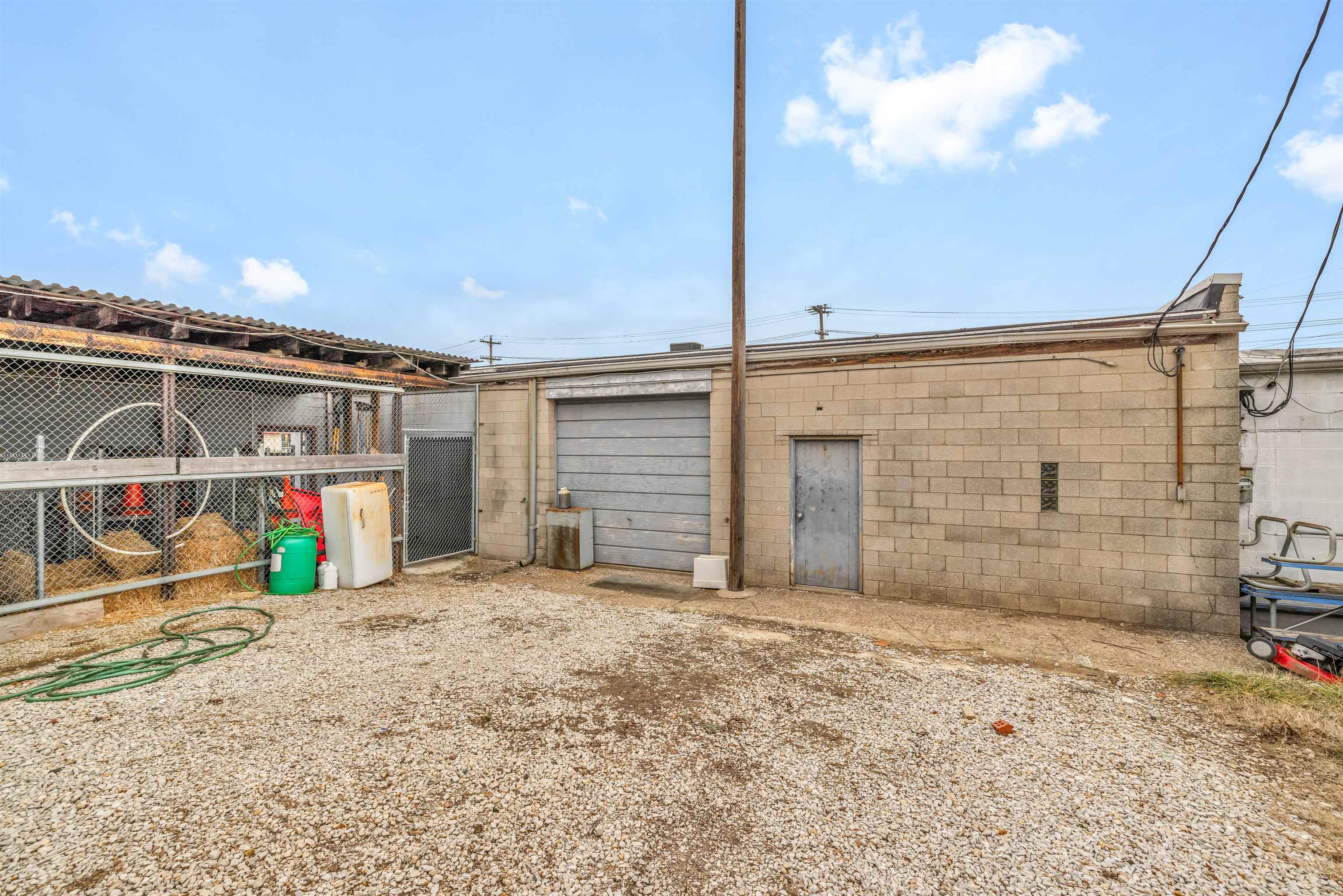 1227 Moseley Street, Owensboro, Kentucky 42303, ,Mixed Use,For Sale,Moseley Street,90656