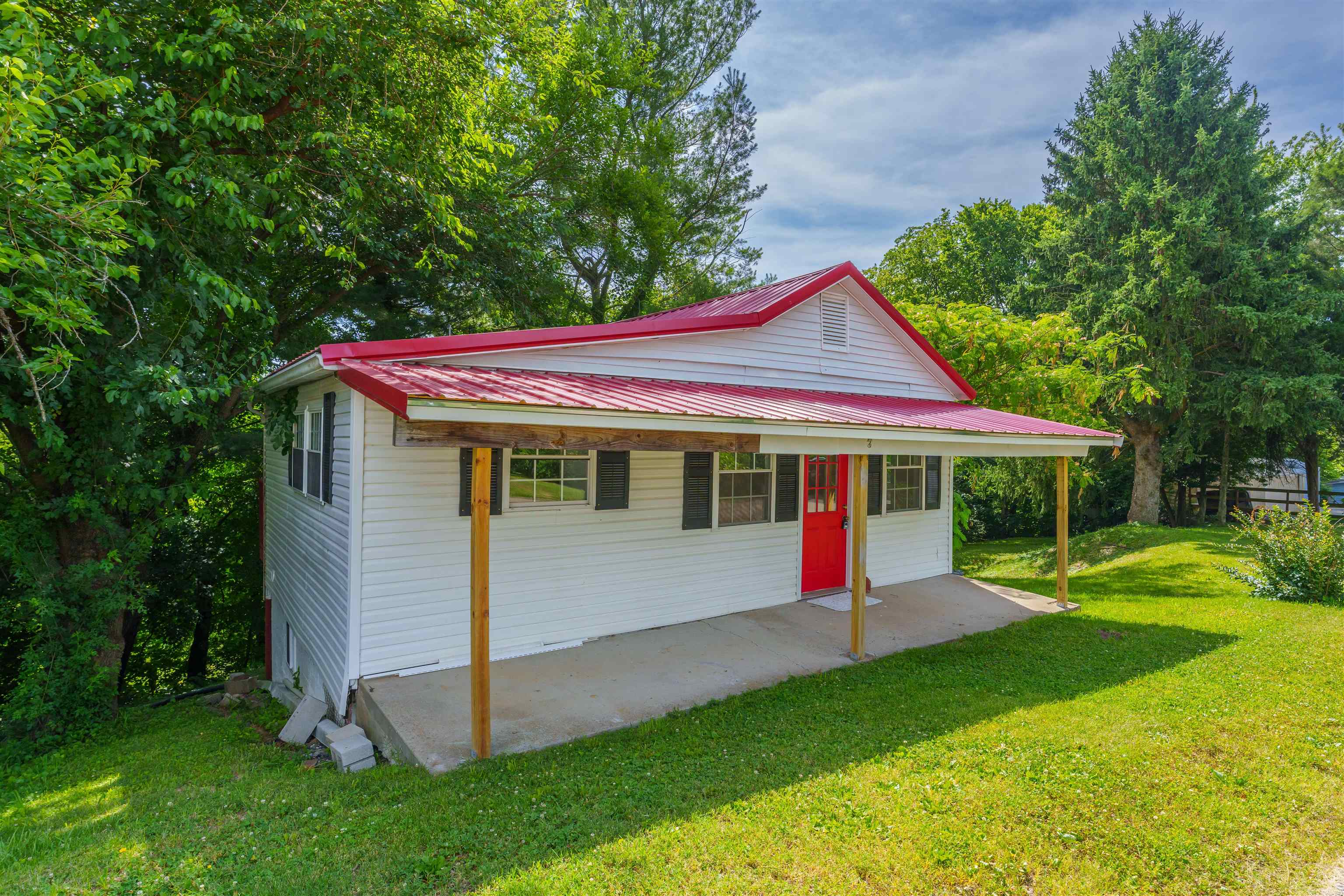 6875 Old Henderson Spottsville Road, Spottsville, Kentucky 42458, 1 Bedroom Bedrooms, ,1 BathroomBathrooms,Single Family Residence,For Sale,Old Henderson Spottsville Road,90665