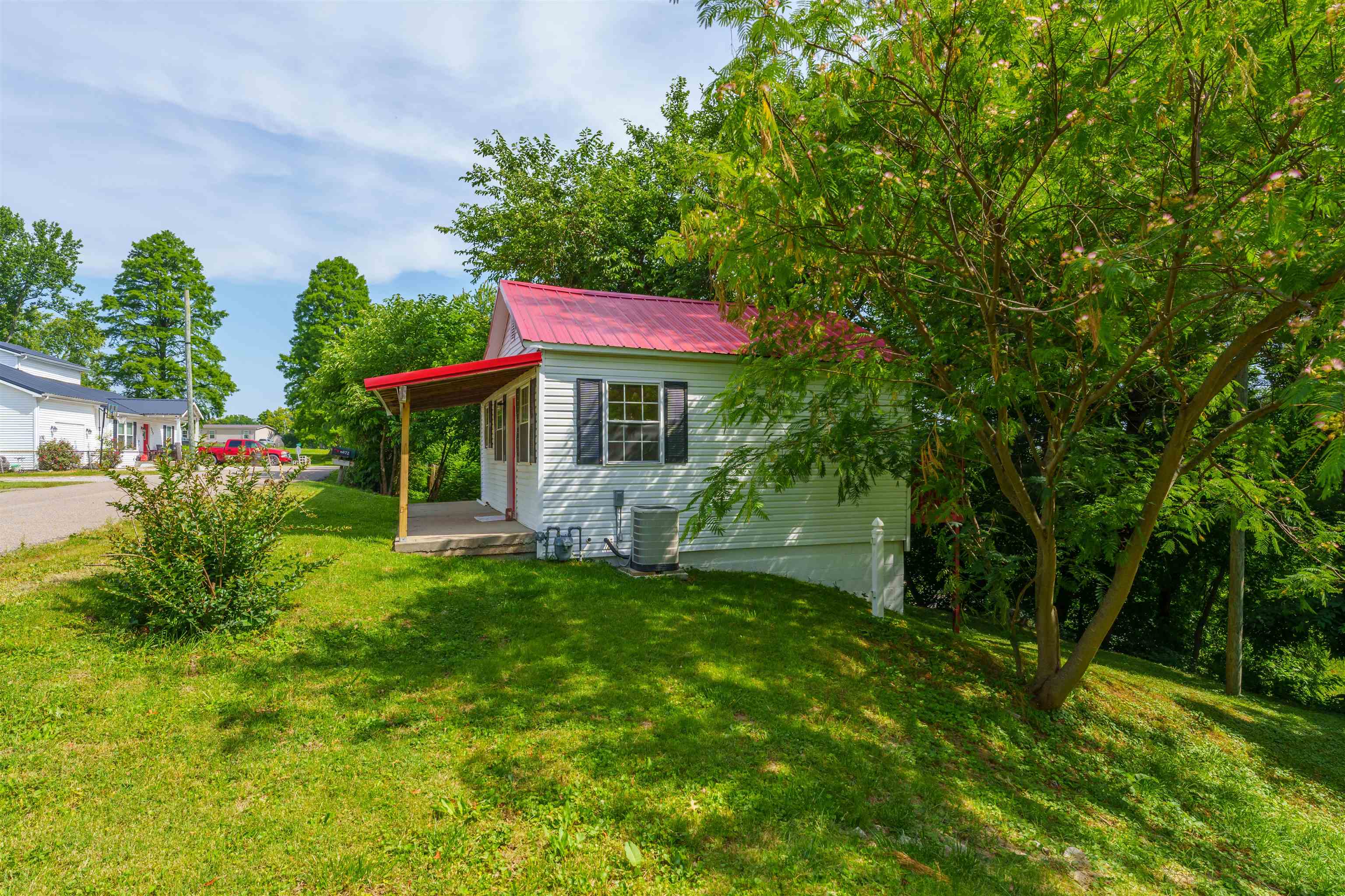 6875 Old Henderson Spottsville Road, Spottsville, Kentucky 42458, 1 Bedroom Bedrooms, ,1 BathroomBathrooms,Single Family Residence,For Sale,Old Henderson Spottsville Road,90665