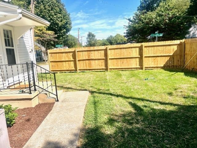 1852 Chesterfield Drive, Owensboro, Kentucky 42301, 2 Bedrooms Bedrooms, ,1 BathroomBathrooms,Single Family Residence,For Sale,Chesterfield Drive,90669