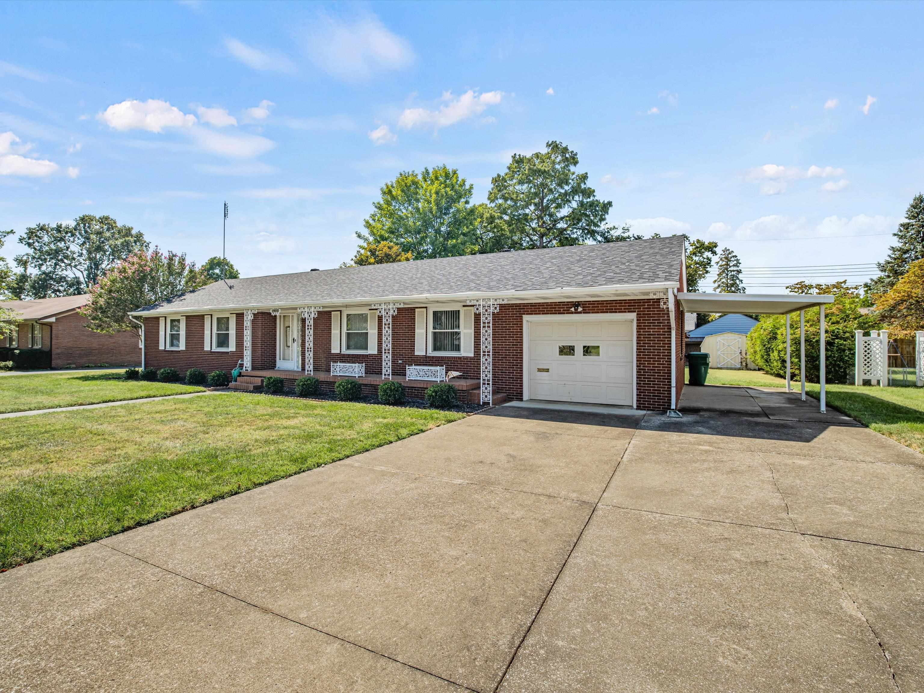 1920 Lewis Lane, Owensboro, Kentucky 42301, 3 Bedrooms Bedrooms, ,2 BathroomsBathrooms,Single Family Residence,For Sale,Lewis Lane,90673
