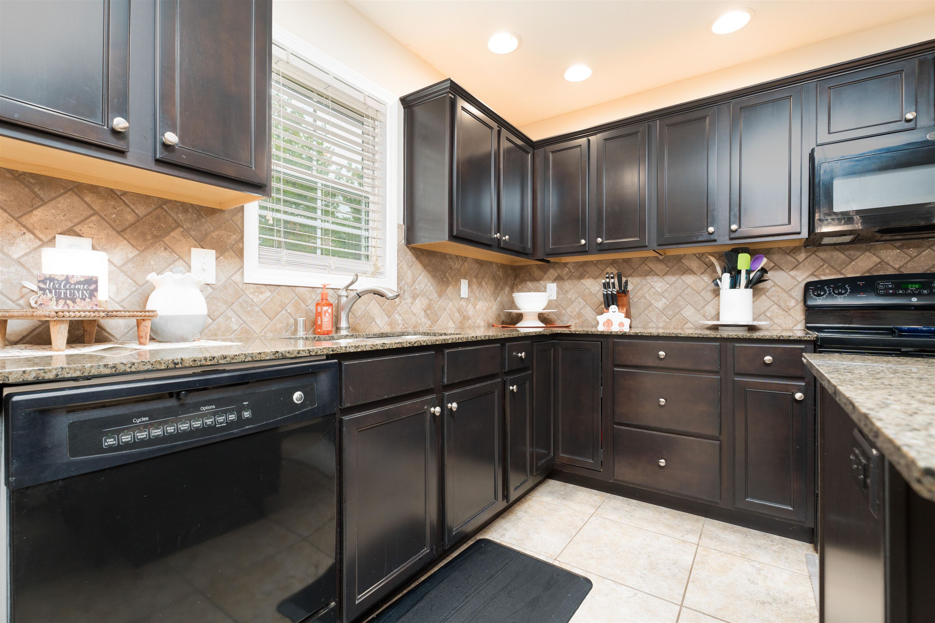 2720 High Pass Pt., Owensboro, Kentucky 42303, 3 Bedrooms Bedrooms, ,2 BathroomsBathrooms,Single Family Residence,For Sale,High Pass Pt.,90677