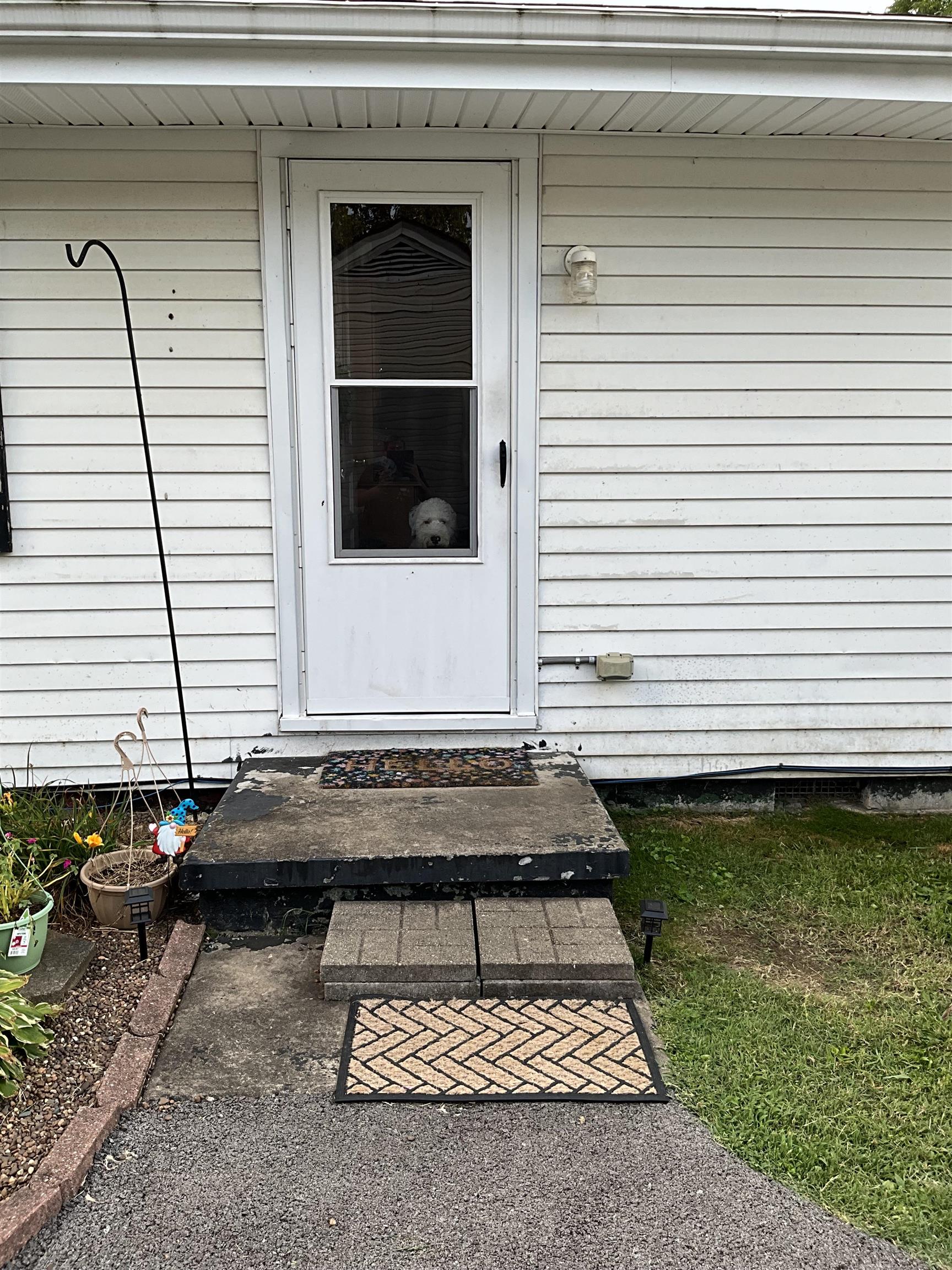5011 Grandview Drive, Owensboro, Kentucky 42303, 2 Bedrooms Bedrooms, ,1 BathroomBathrooms,Single Family Residence,For Sale,Grandview Drive,90681
