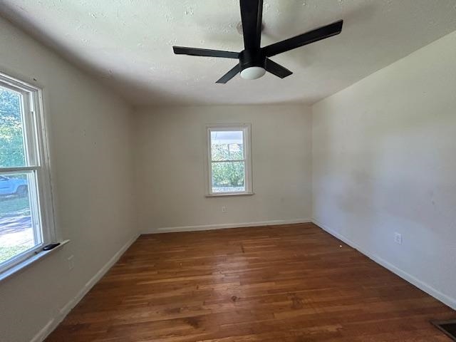 840 Broad Street, Beaver Dam, Kentucky 42320, 2 Bedrooms Bedrooms, ,1 BathroomBathrooms,Single Family Residence,For Sale,Broad Street,90694
