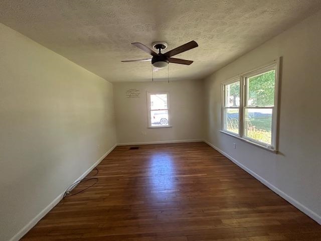 840 Broad Street, Beaver Dam, Kentucky 42320, 2 Bedrooms Bedrooms, ,1 BathroomBathrooms,Single Family Residence,For Sale,Broad Street,90694