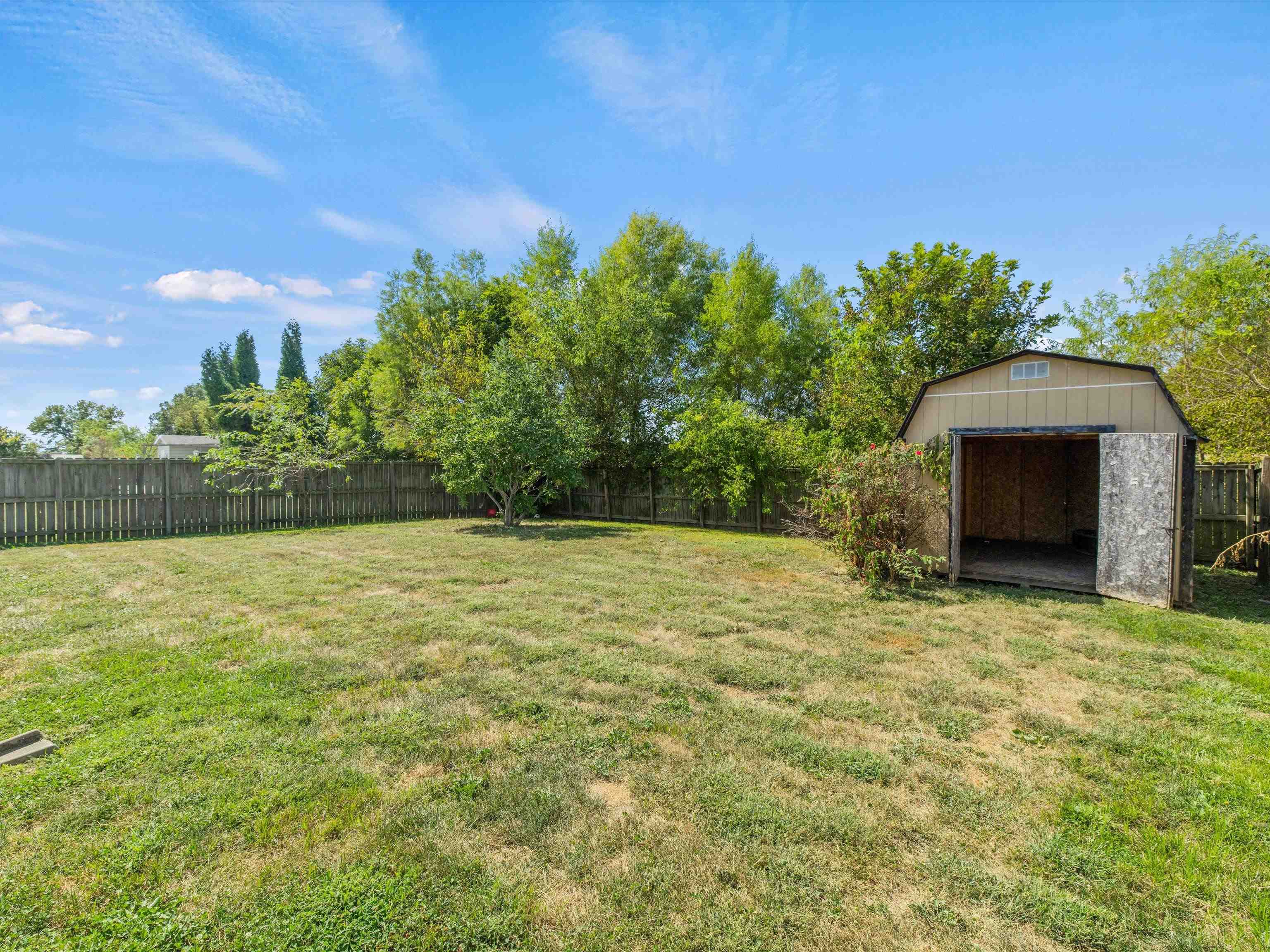528 Camden Circle, Owensboro, Kentucky 42301, 3 Bedrooms Bedrooms, ,2 BathroomsBathrooms,Single Family Residence,For Sale,Camden Circle,90696