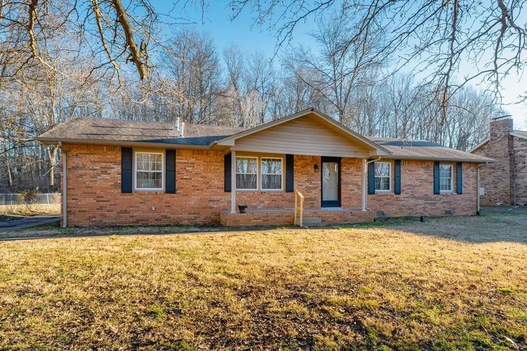 103 Winding Creek, Madisonville, Kentucky 42431, 3 Bedrooms Bedrooms, ,1 BathroomBathrooms,Single Family Residence,For Sale,Winding Creek,90697