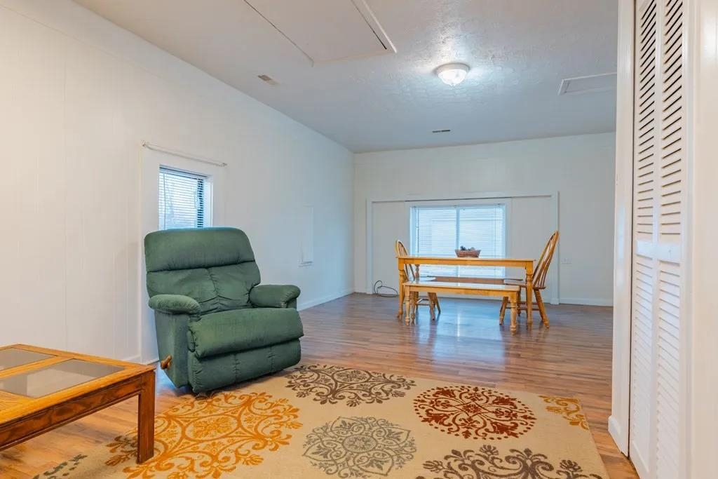 103 Winding Creek, Madisonville, Kentucky 42431, 3 Bedrooms Bedrooms, ,1 BathroomBathrooms,Single Family Residence,For Sale,Winding Creek,90697