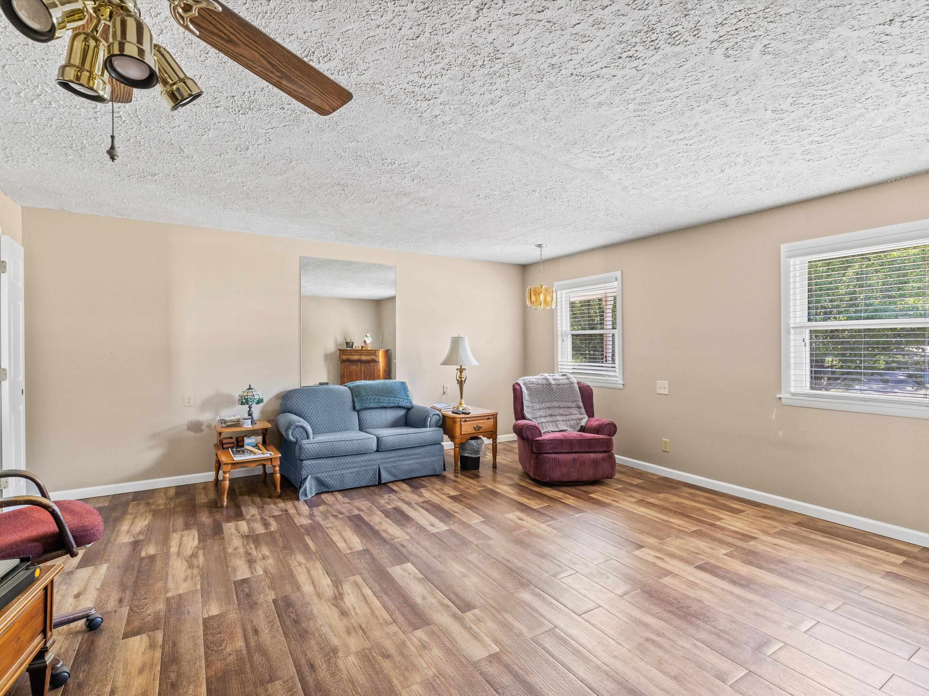 2929 Old Hartford Road, Owensboro, Kentucky 42303, 3 Bedrooms Bedrooms, ,1 BathroomBathrooms,Single Family Residence,For Sale,Old Hartford Road,90701