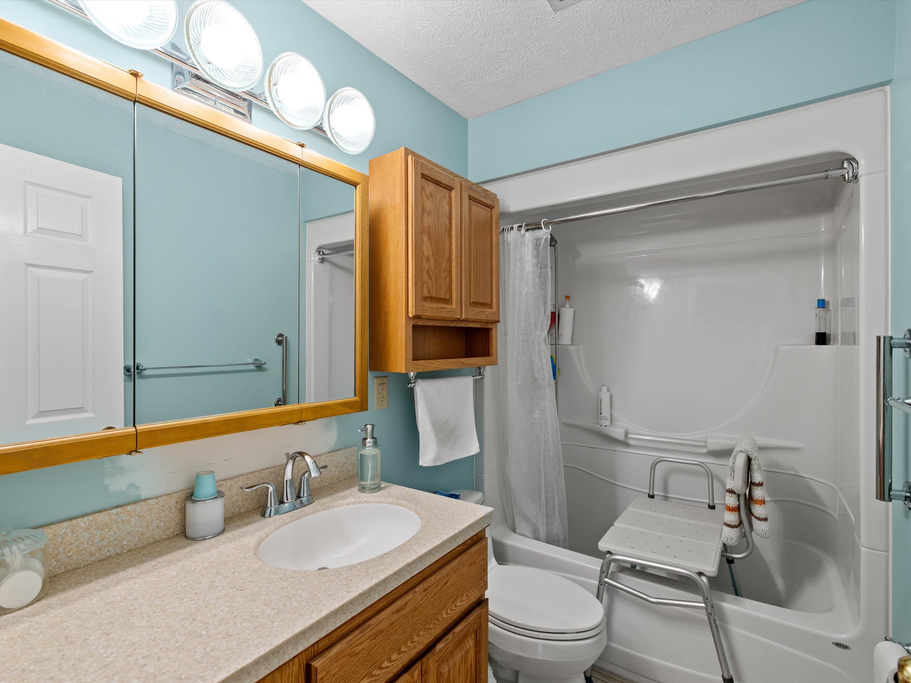 2929 Old Hartford Road, Owensboro, Kentucky 42303, 3 Bedrooms Bedrooms, ,1 BathroomBathrooms,Single Family Residence,For Sale,Old Hartford Road,90701