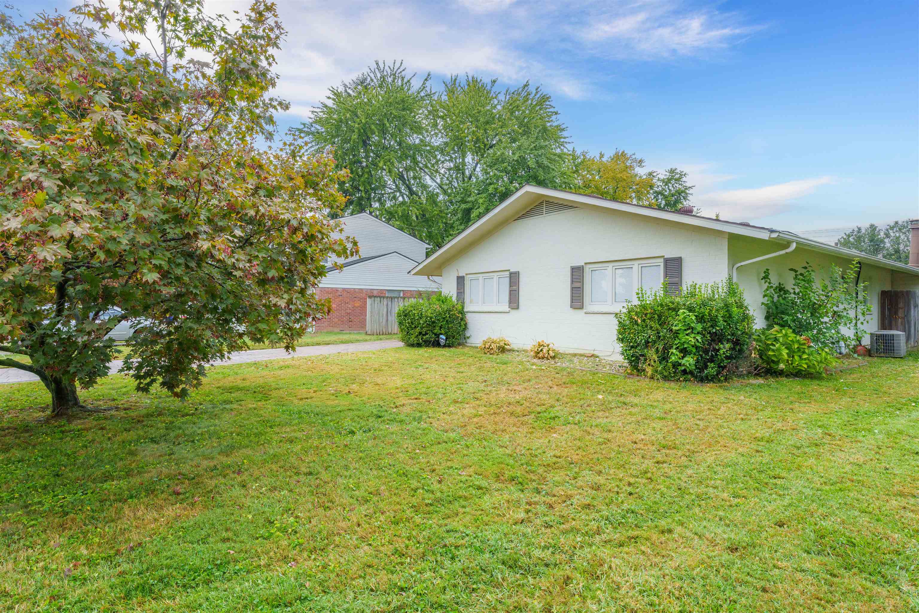 2313 Zev Ct, Owensboro, Kentucky 42301, 3 Bedrooms Bedrooms, ,2 BathroomsBathrooms,Single Family Residence,For Sale,Zev Ct,90702