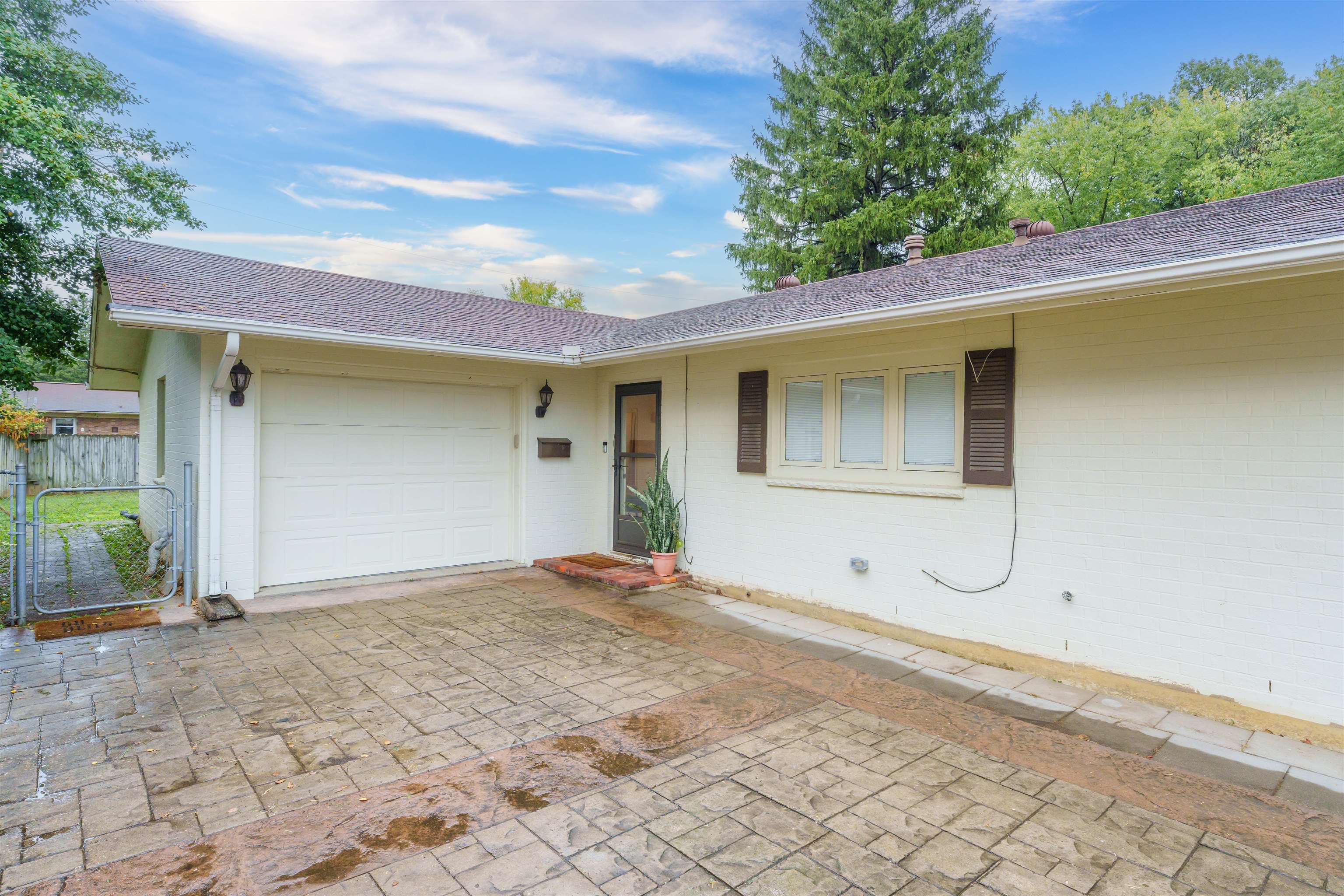 2313 Zev Ct, Owensboro, Kentucky 42301, 3 Bedrooms Bedrooms, ,2 BathroomsBathrooms,Single Family Residence,For Sale,Zev Ct,90702