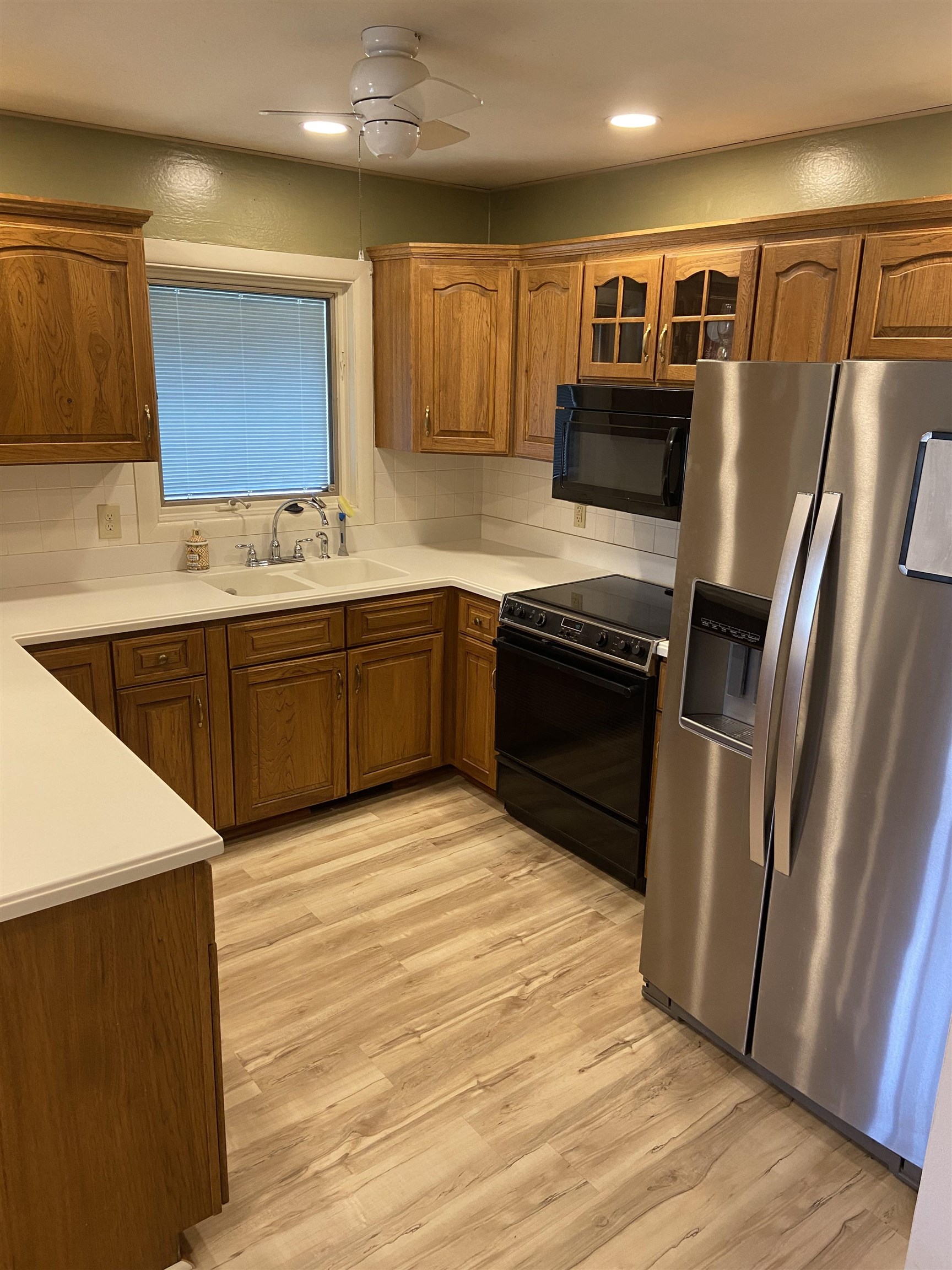 2313 Zev Ct, Owensboro, Kentucky 42301, 3 Bedrooms Bedrooms, ,2 BathroomsBathrooms,Single Family Residence,For Sale,Zev Ct,90702