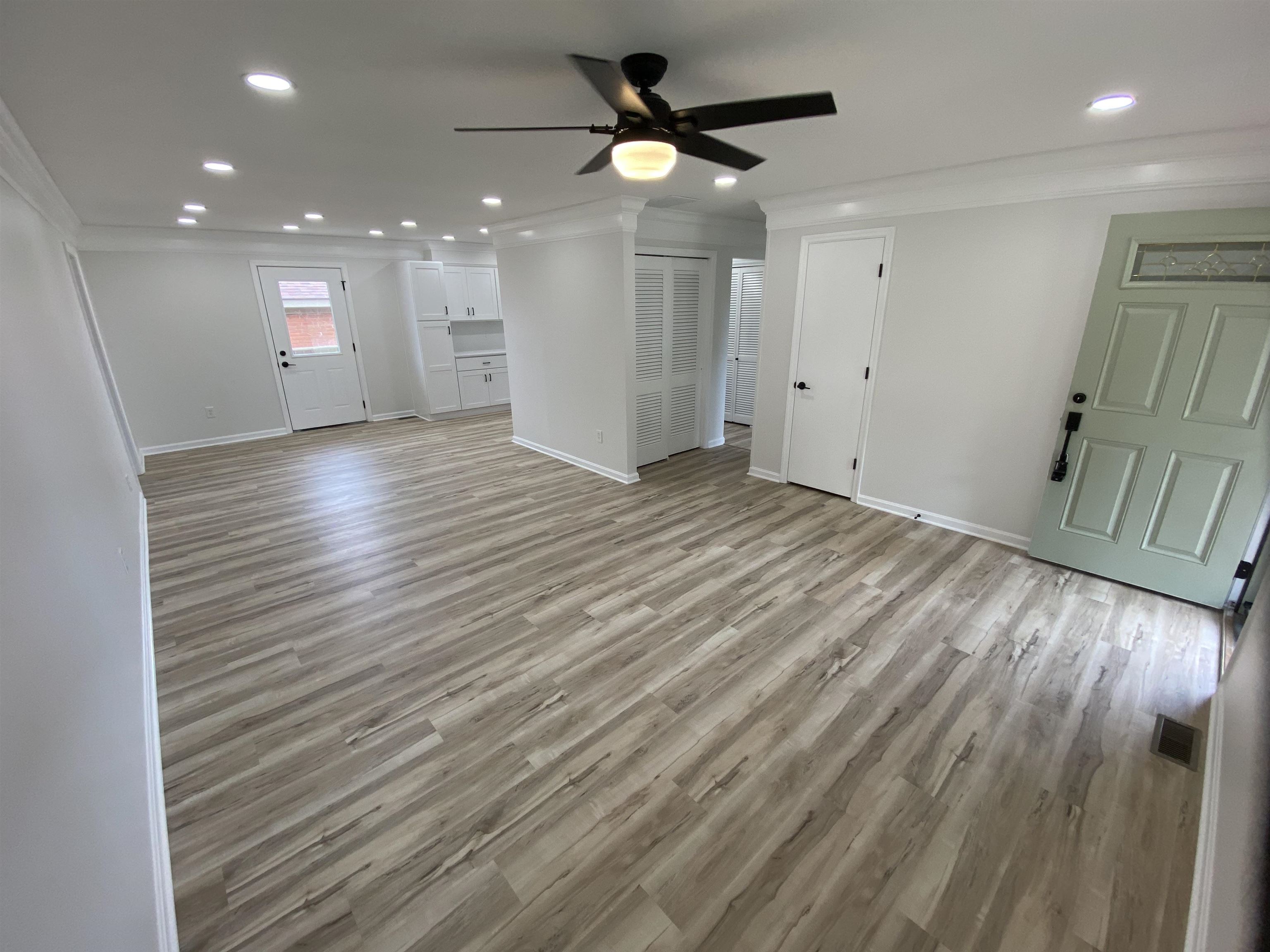 1745 College Dr, Owensboro, Kentucky 42301, 4 Bedrooms Bedrooms, ,2 BathroomsBathrooms,Single Family Residence,For Sale,College Dr,90705