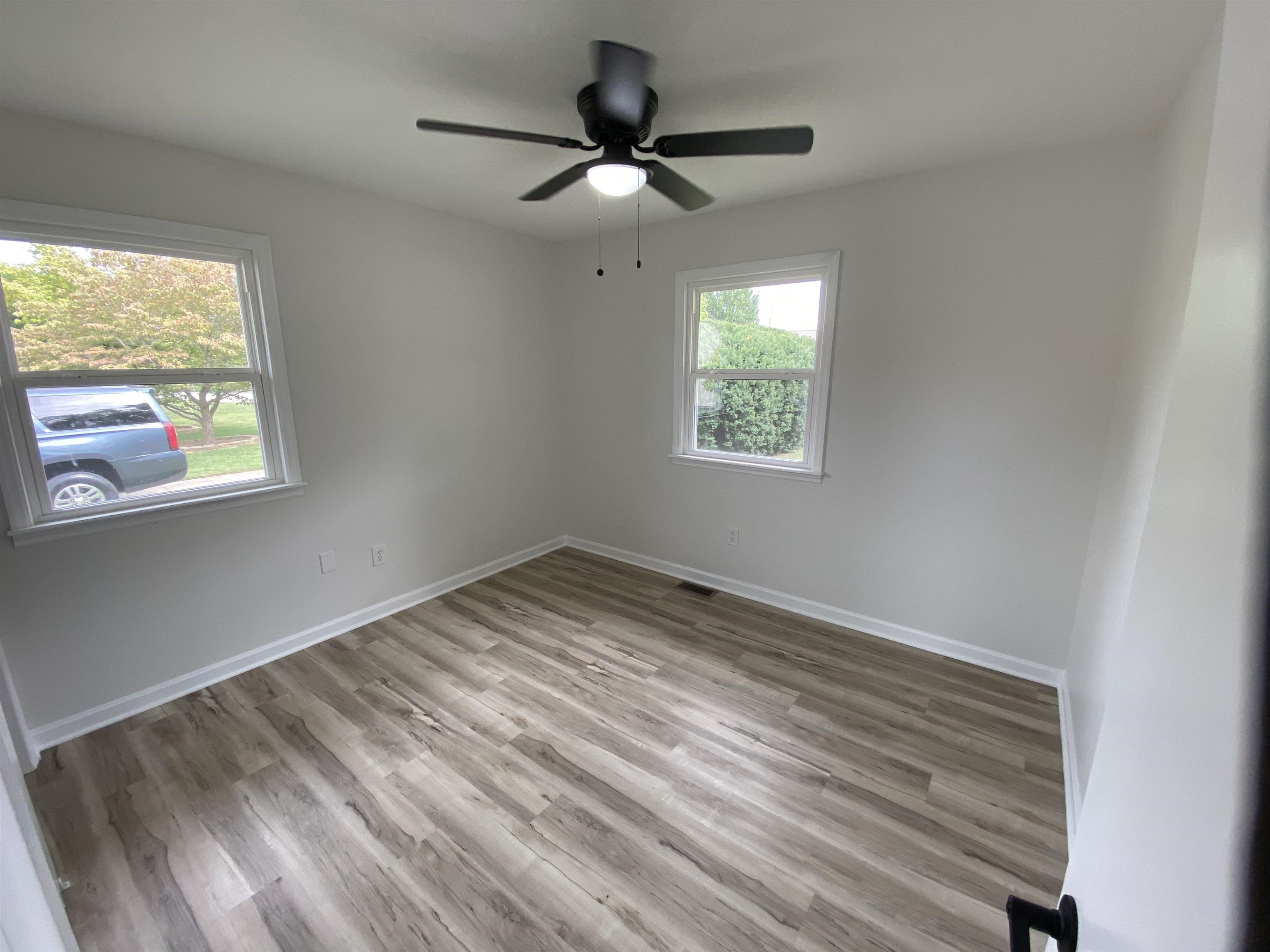 1745 College Dr, Owensboro, Kentucky 42301, 4 Bedrooms Bedrooms, ,2 BathroomsBathrooms,Single Family Residence,For Sale,College Dr,90705