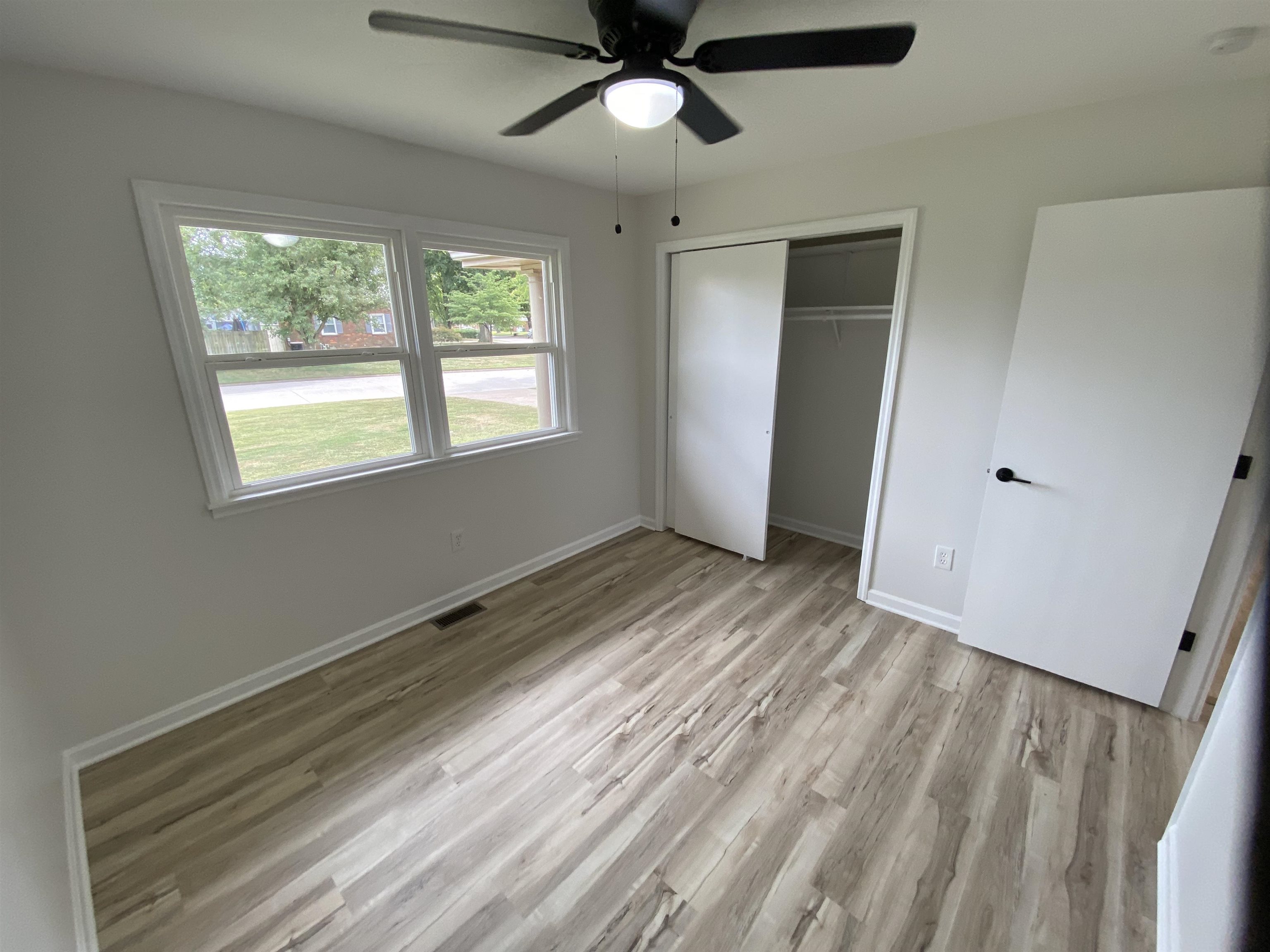 1745 College Dr, Owensboro, Kentucky 42301, 4 Bedrooms Bedrooms, ,2 BathroomsBathrooms,Single Family Residence,For Sale,College Dr,90705