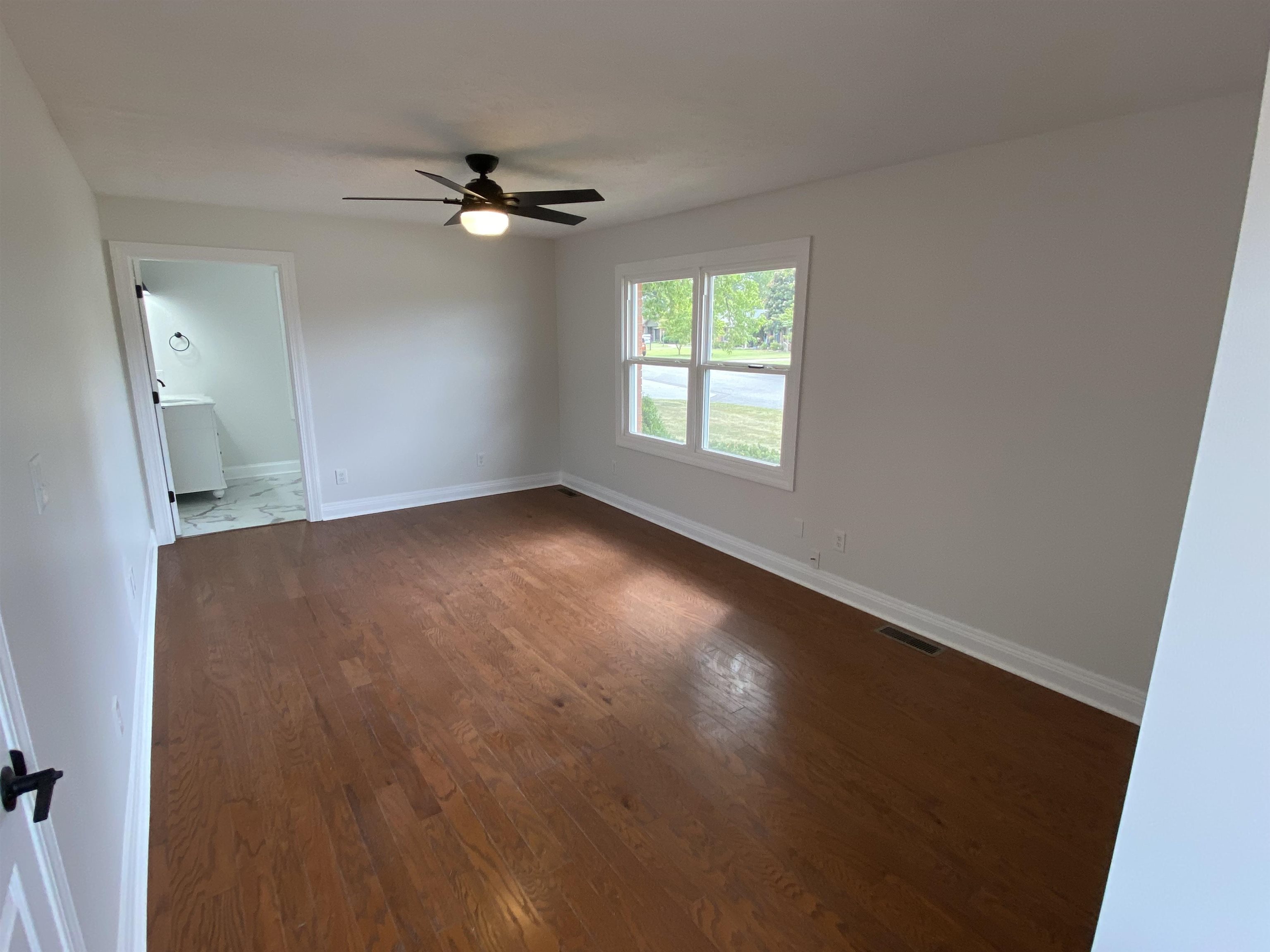 1745 College Dr, Owensboro, Kentucky 42301, 4 Bedrooms Bedrooms, ,2 BathroomsBathrooms,Single Family Residence,For Sale,College Dr,90705