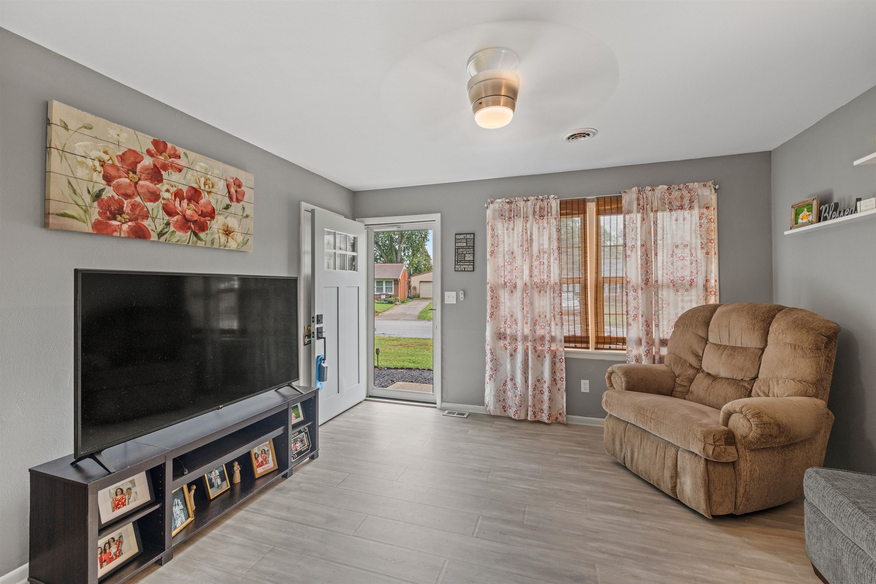 3016 Strawbridge Place, Owensboro, Kentucky 42303, 3 Bedrooms Bedrooms, ,2 BathroomsBathrooms,Single Family Residence,For Sale,Strawbridge Place,90706