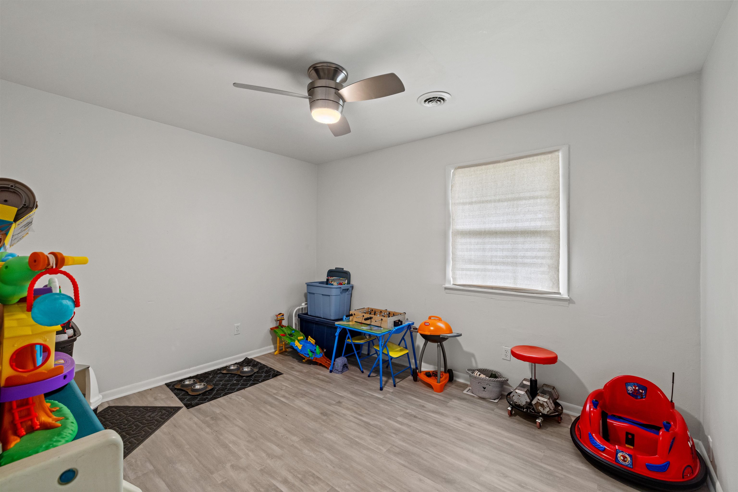 3016 Strawbridge Place, Owensboro, Kentucky 42303, 3 Bedrooms Bedrooms, ,2 BathroomsBathrooms,Single Family Residence,For Sale,Strawbridge Place,90706