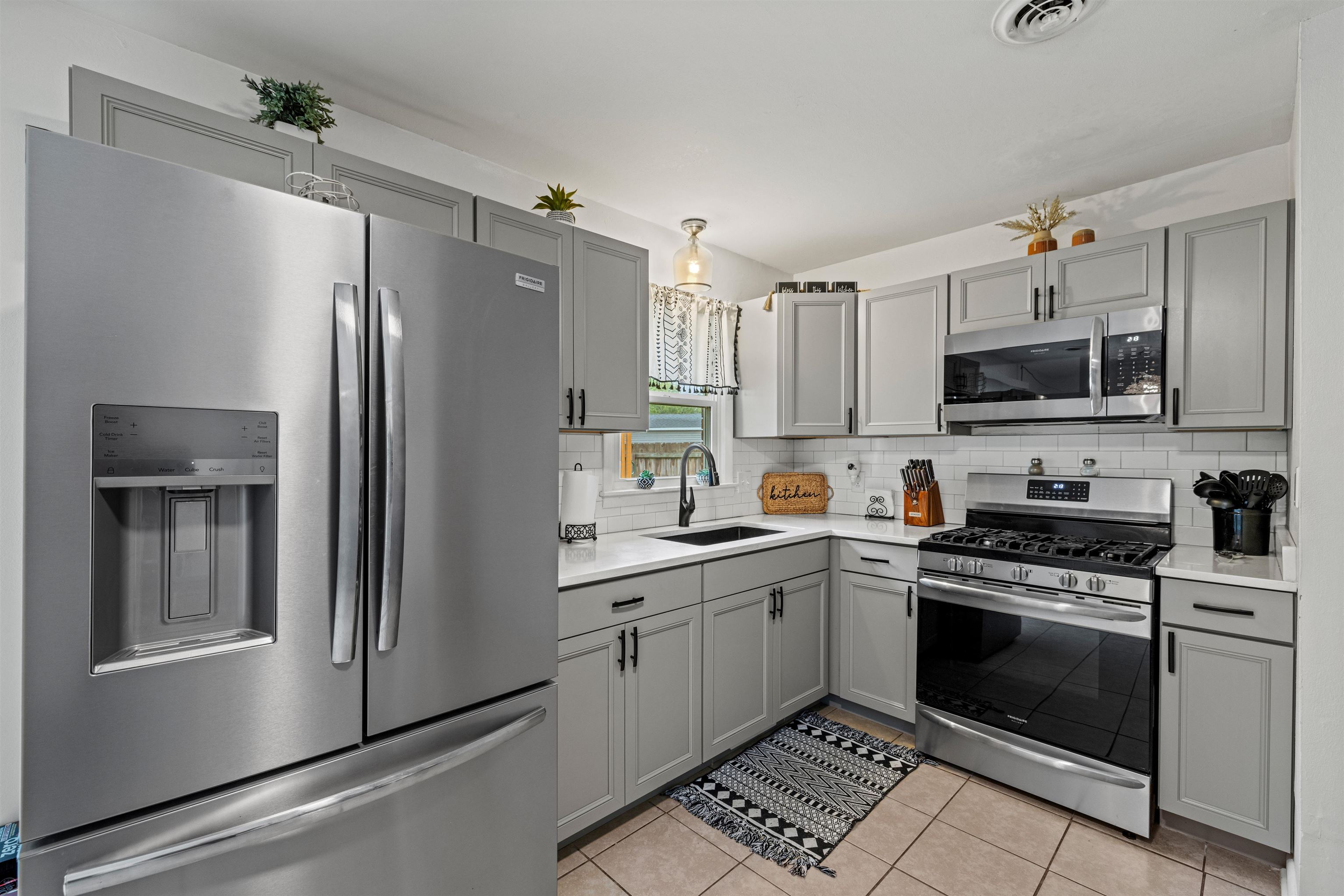 3016 Strawbridge Place, Owensboro, Kentucky 42303, 3 Bedrooms Bedrooms, ,2 BathroomsBathrooms,Single Family Residence,For Sale,Strawbridge Place,90706