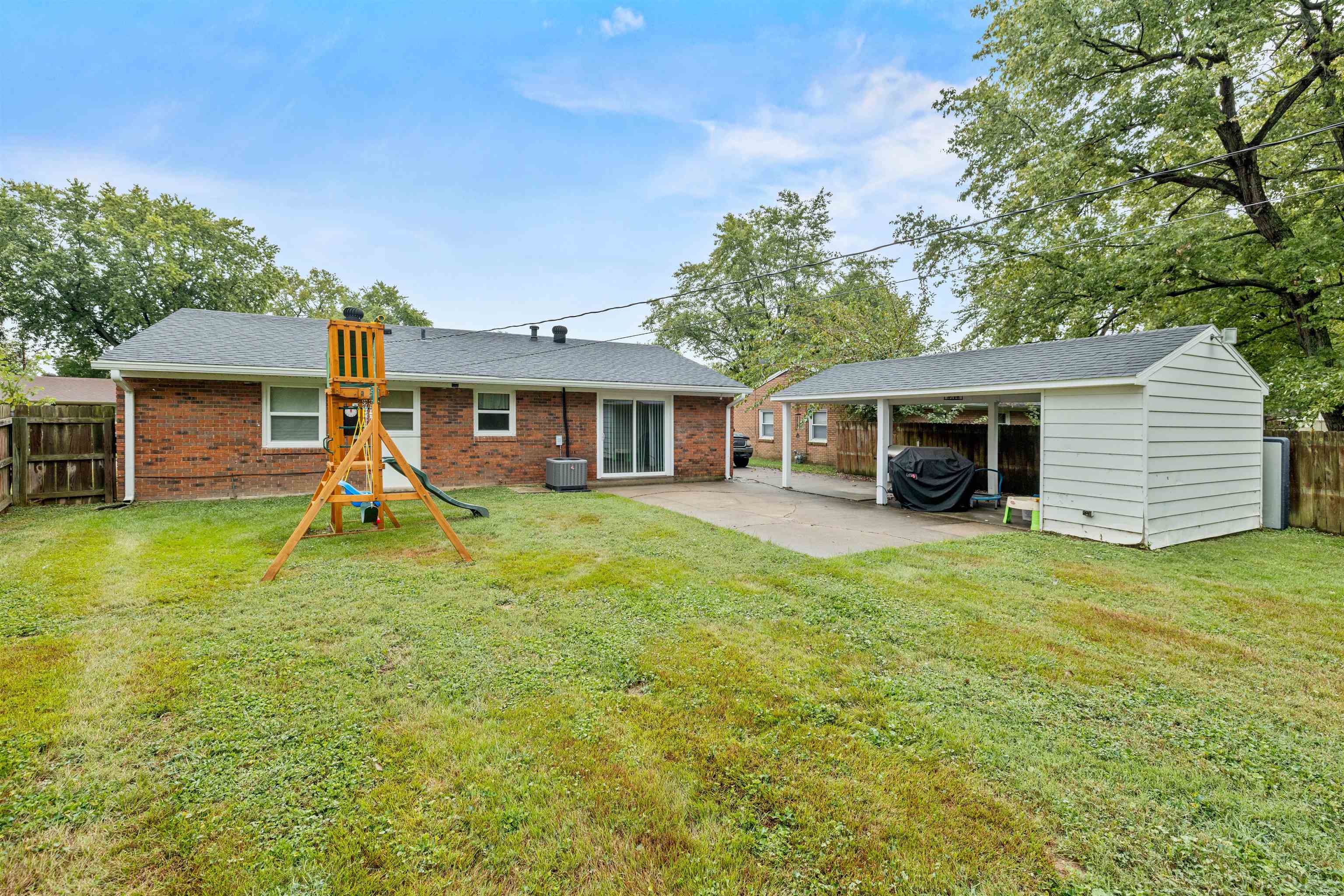 3016 Strawbridge Place, Owensboro, Kentucky 42303, 3 Bedrooms Bedrooms, ,2 BathroomsBathrooms,Single Family Residence,For Sale,Strawbridge Place,90706