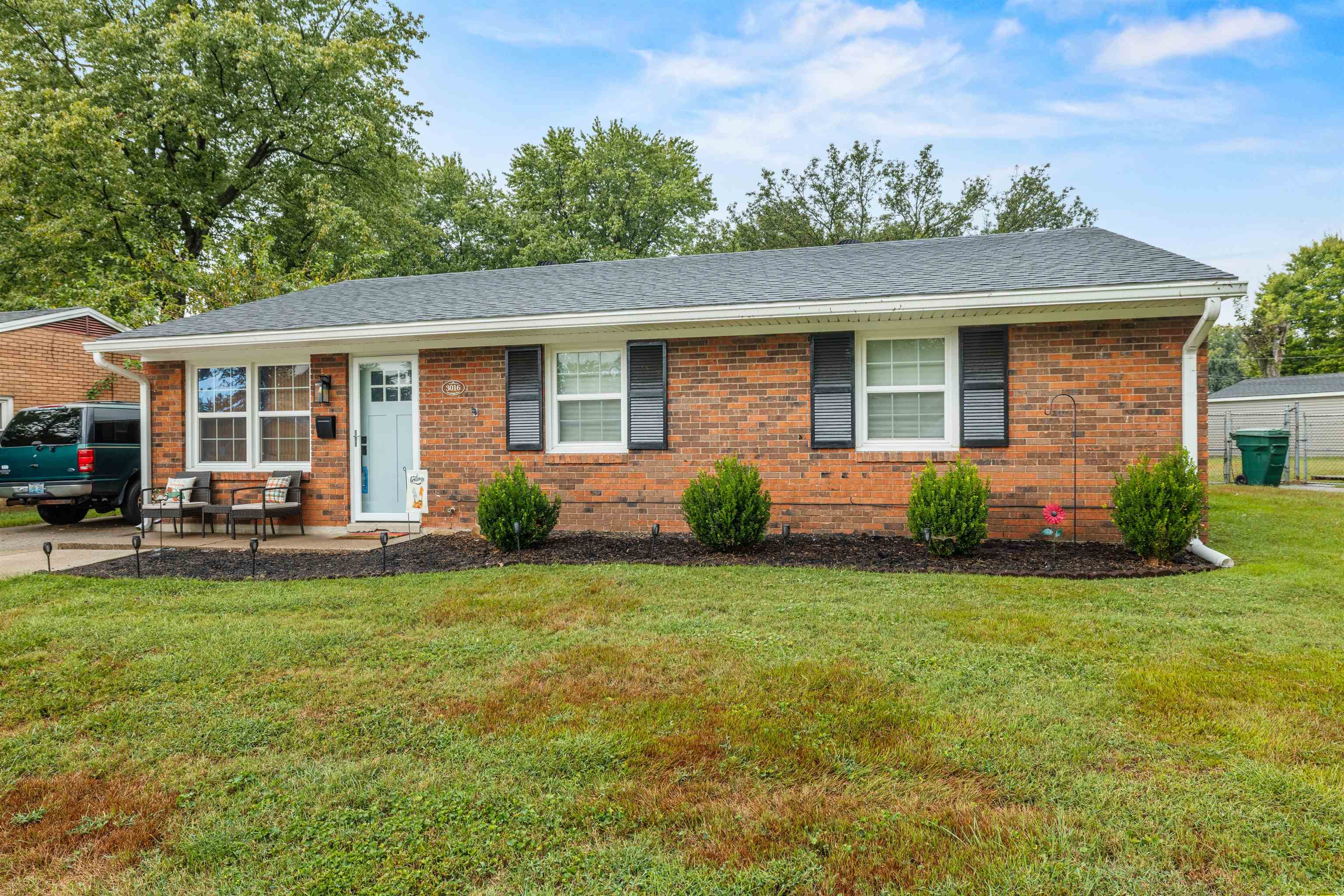 3016 Strawbridge Place, Owensboro, Kentucky 42303, 3 Bedrooms Bedrooms, ,2 BathroomsBathrooms,Single Family Residence,For Sale,Strawbridge Place,90706